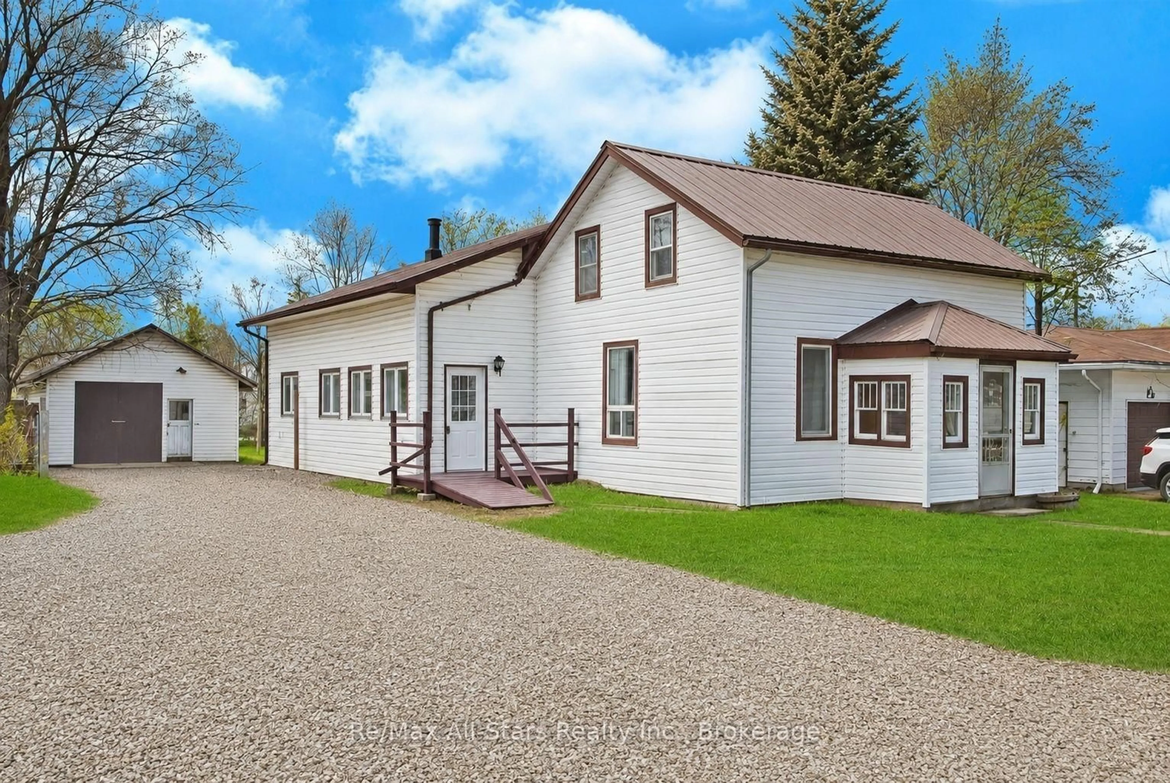 Unknown for 40 Elliot St, Kawartha Lakes Ontario K0M 1N0