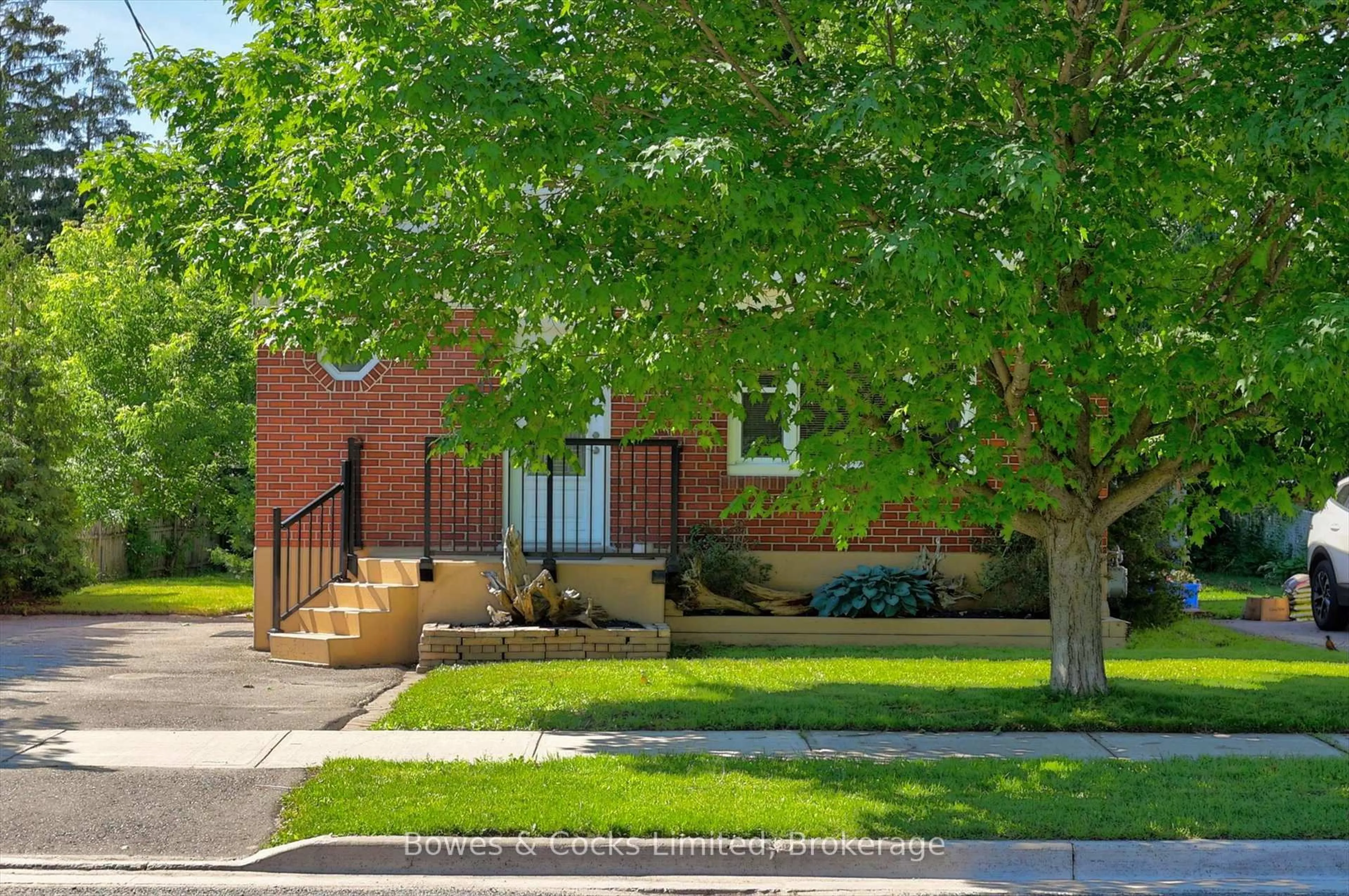 Home with brick exterior material, street for 571 O'Connell Rd, Peterborough Ontario K9J 4E2