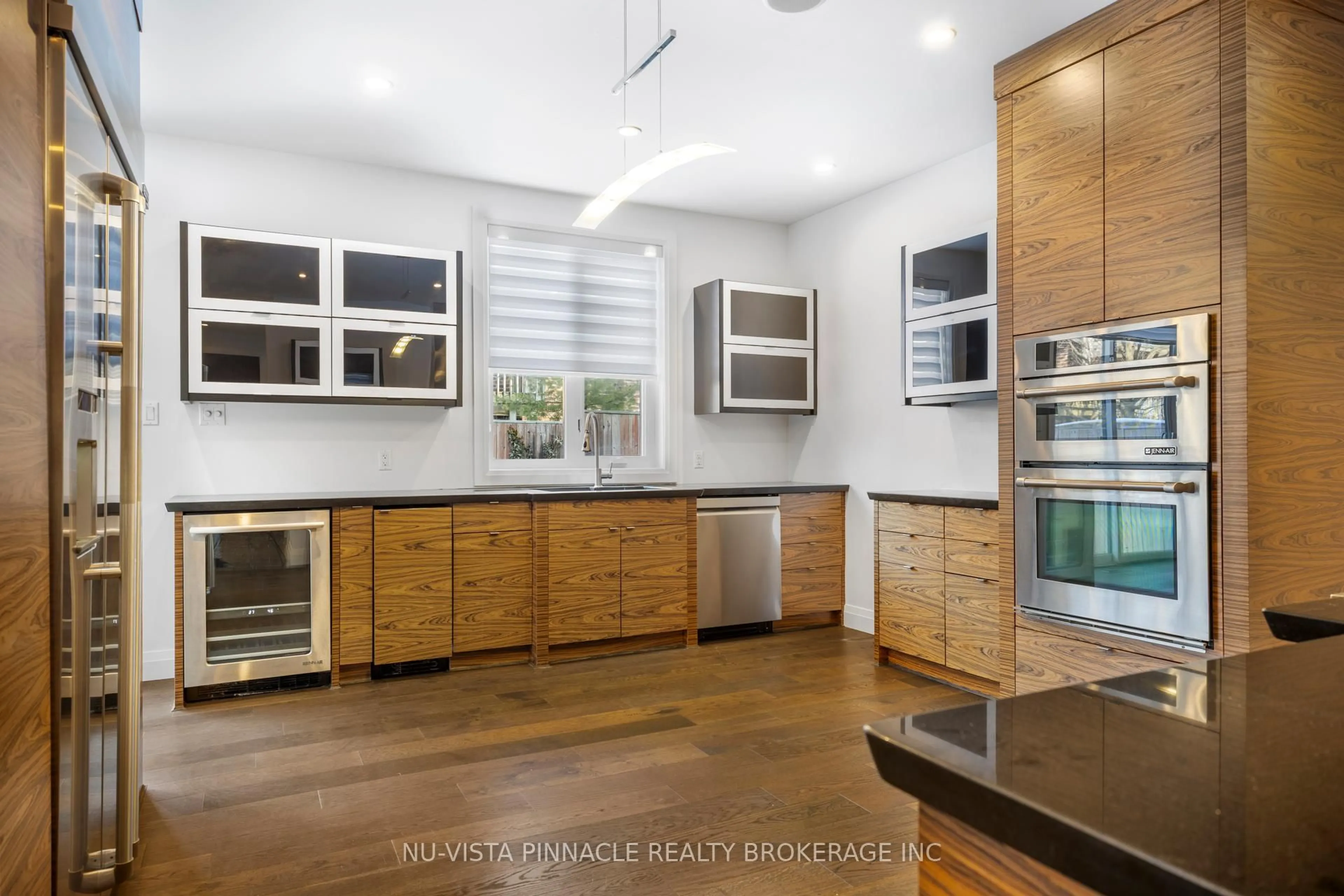Contemporary kitchen, unknown for 433 Hyde Park Rd #16, London North Ontario N6H 3R9