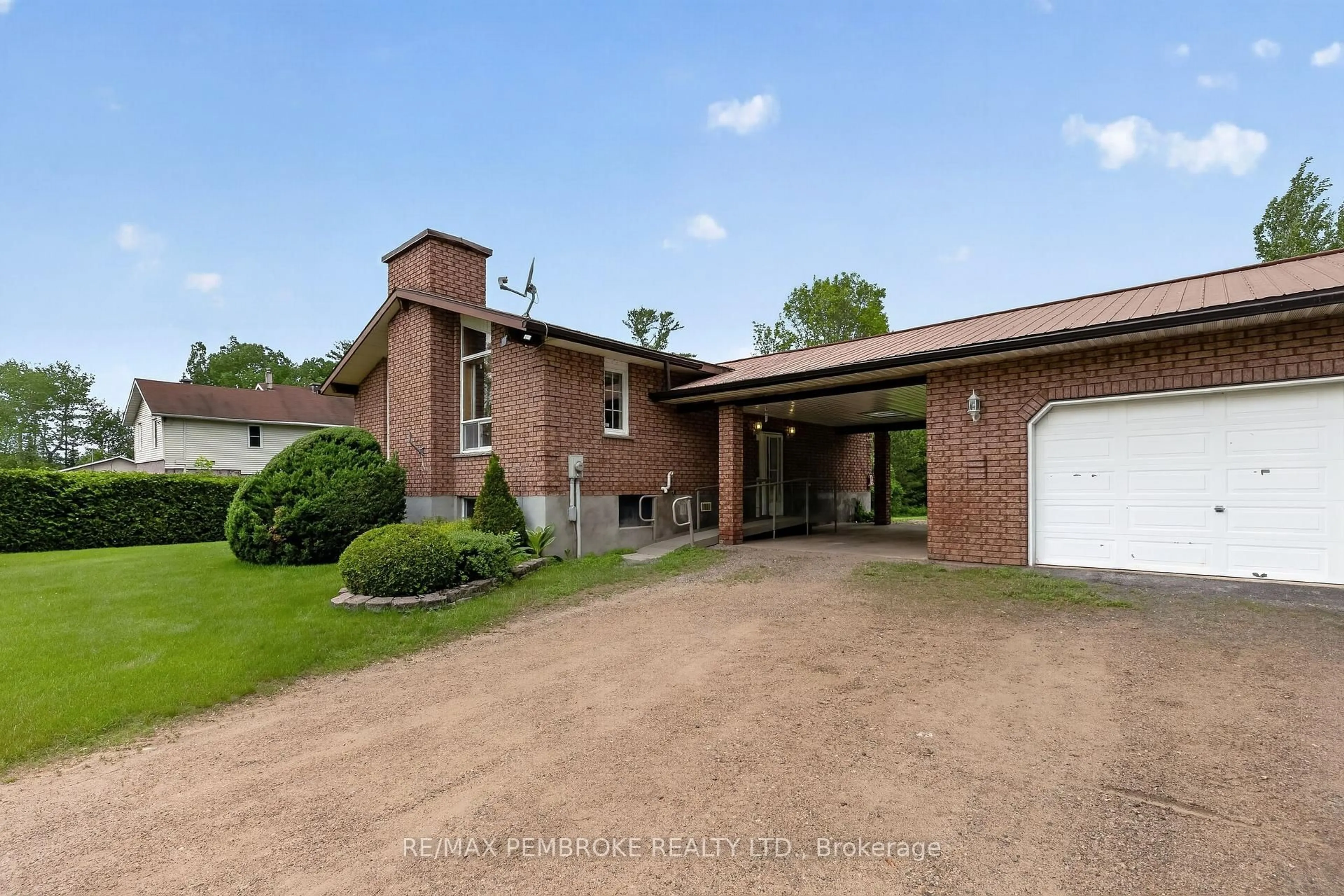 Home with brick exterior material, building for 66 Sandy Beach Rd, Pembroke Ontario K8A 6W8