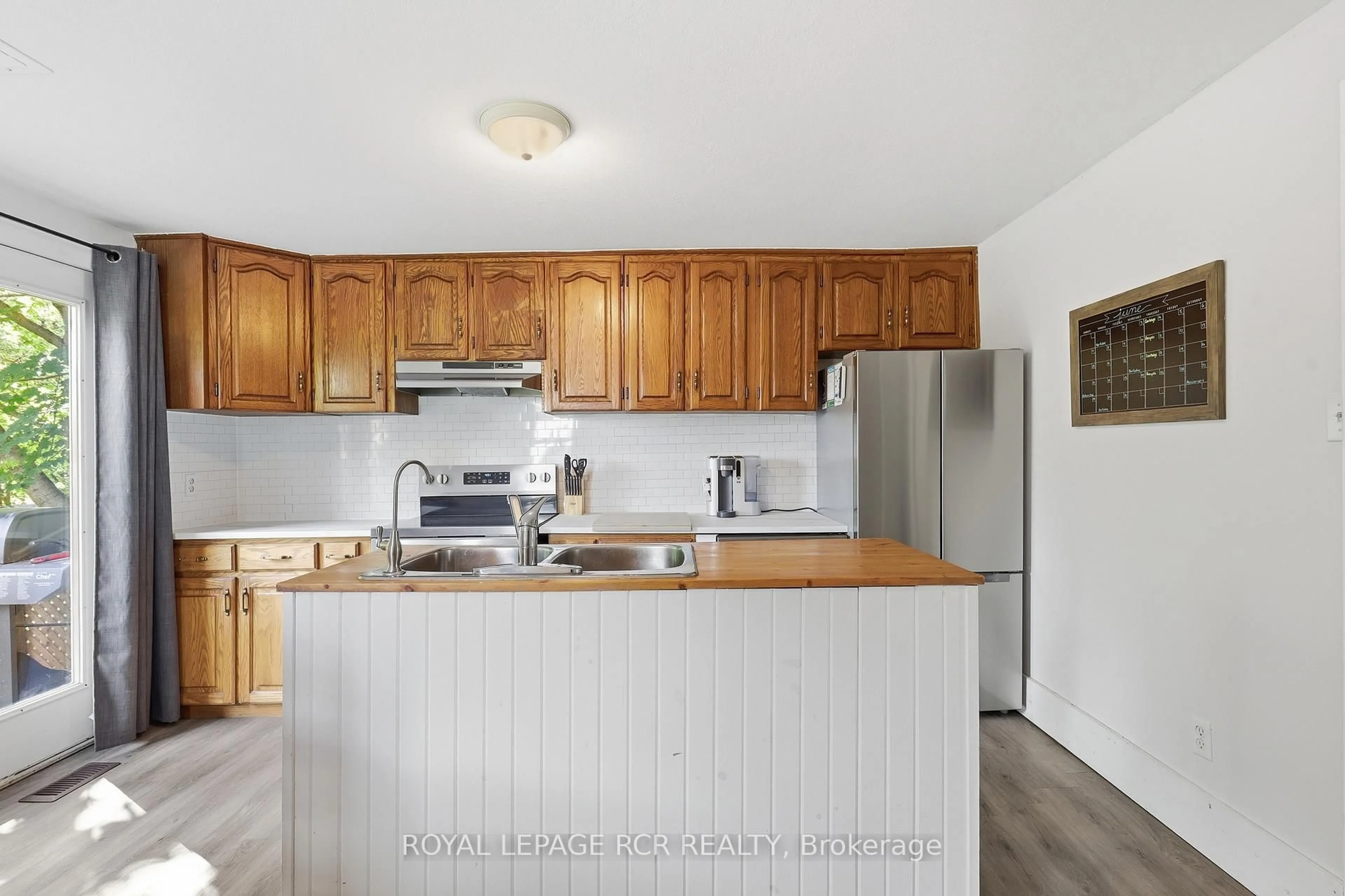 Standard kitchen, wood/laminate floor for 170 Edward St, Wellington North Ontario N0G 1A0