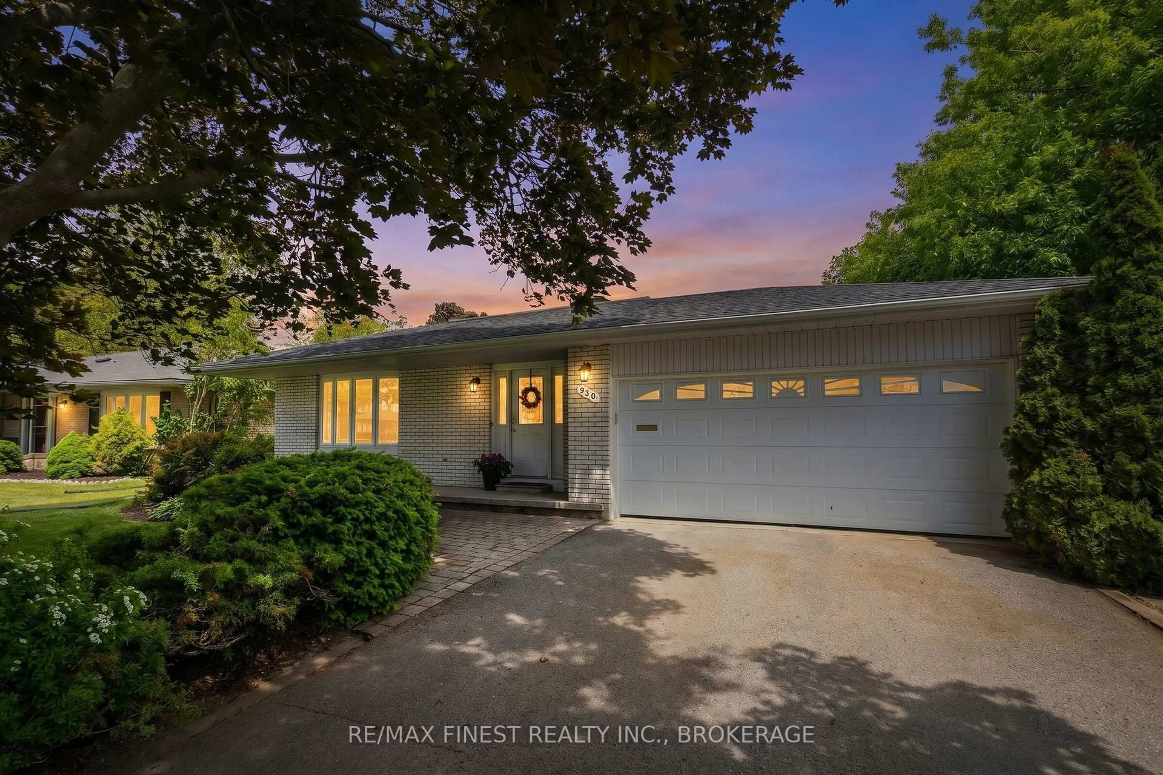 A pic from outside/outdoor area/front of a property/back of a property/a pic from drone, street for 930 Brodie Ave, Kingston Ontario K7M 4P9