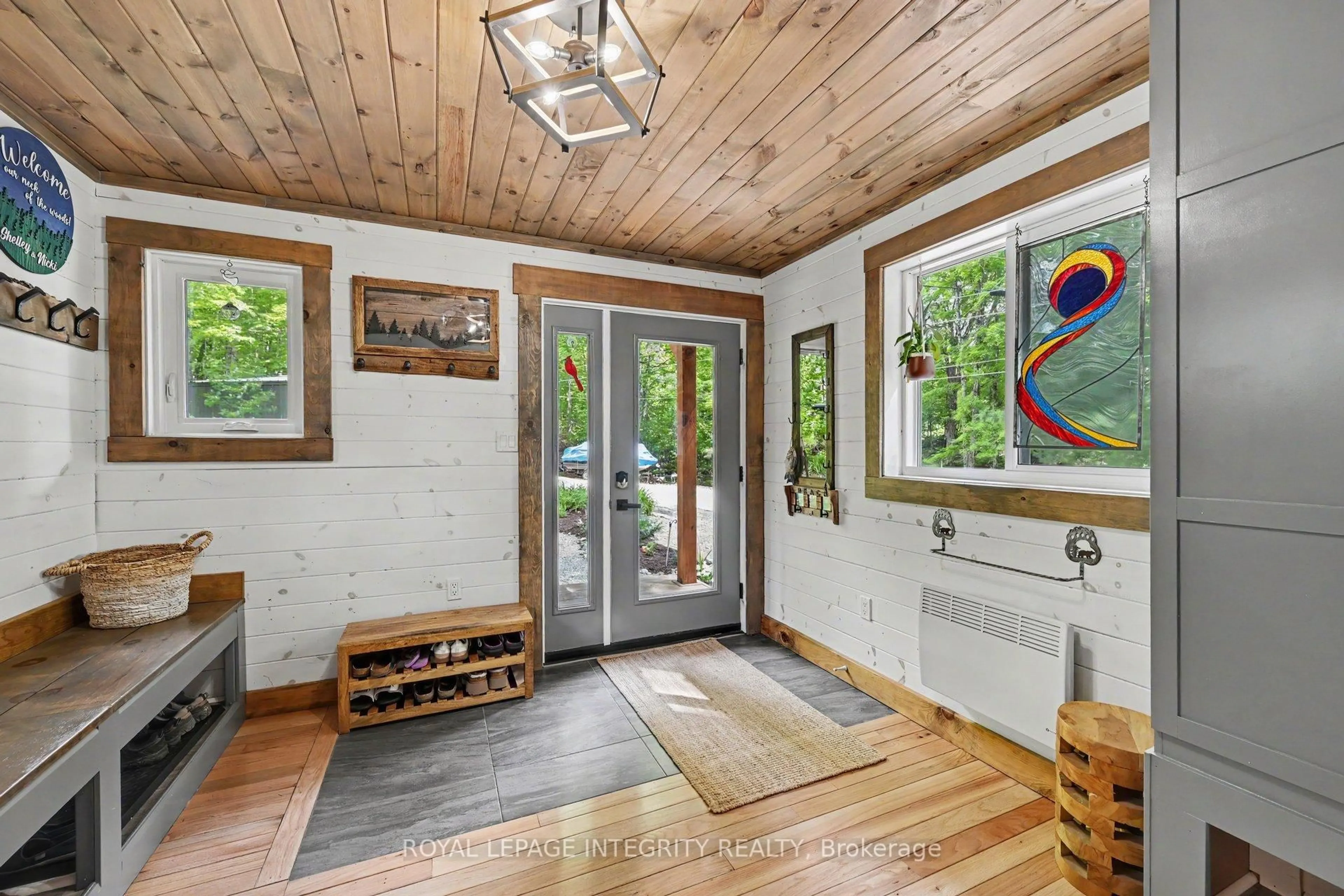 Indoor entryway for 185 Christie Lake Lane 51 Lane, Maberly Ontario K0H 2B0