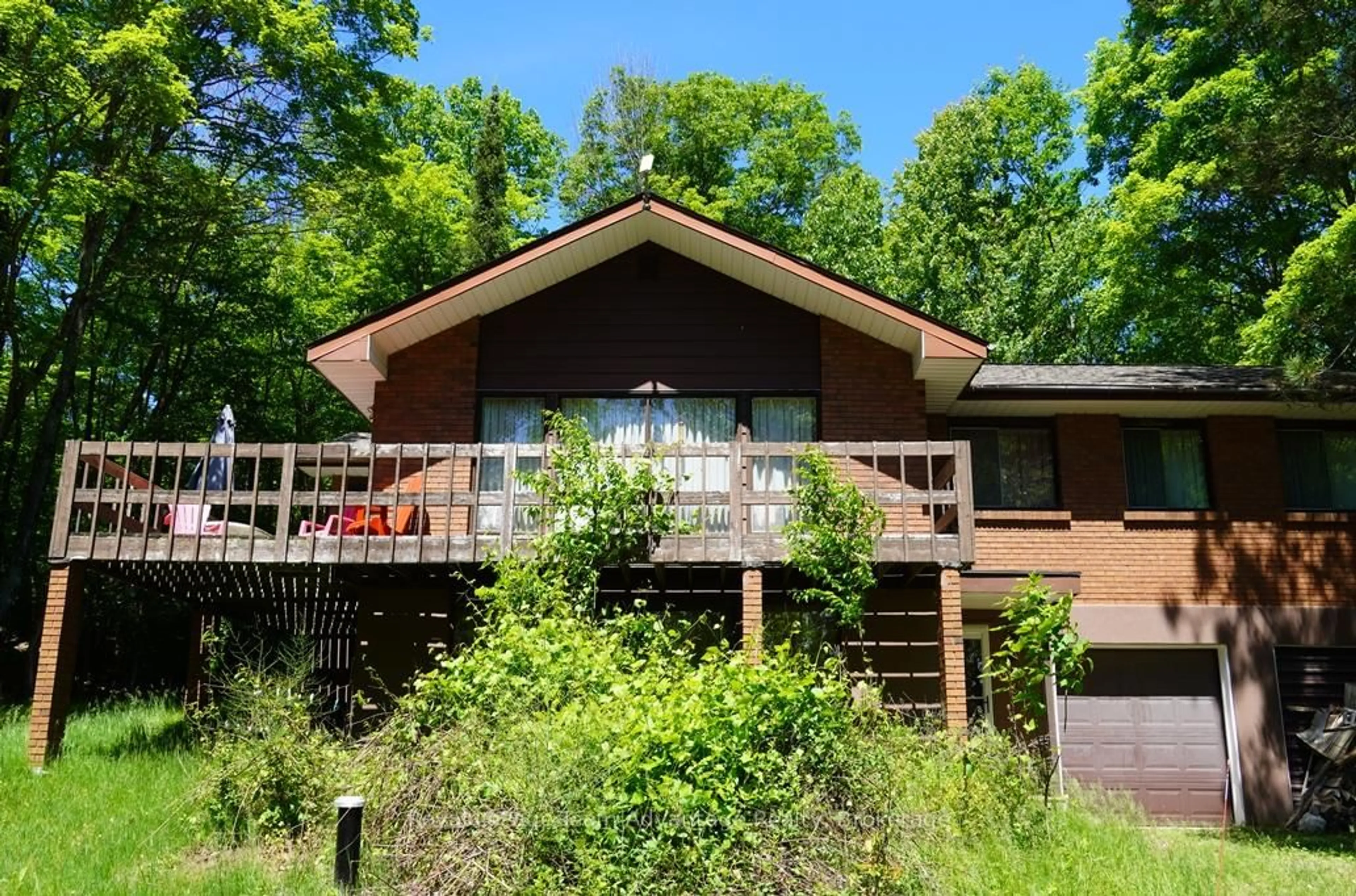 A pic from outside/outdoor area/front of a property/back of a property/a pic from drone, unknown for 49 Bayview Dr, Carling Ontario P0G 1G0
