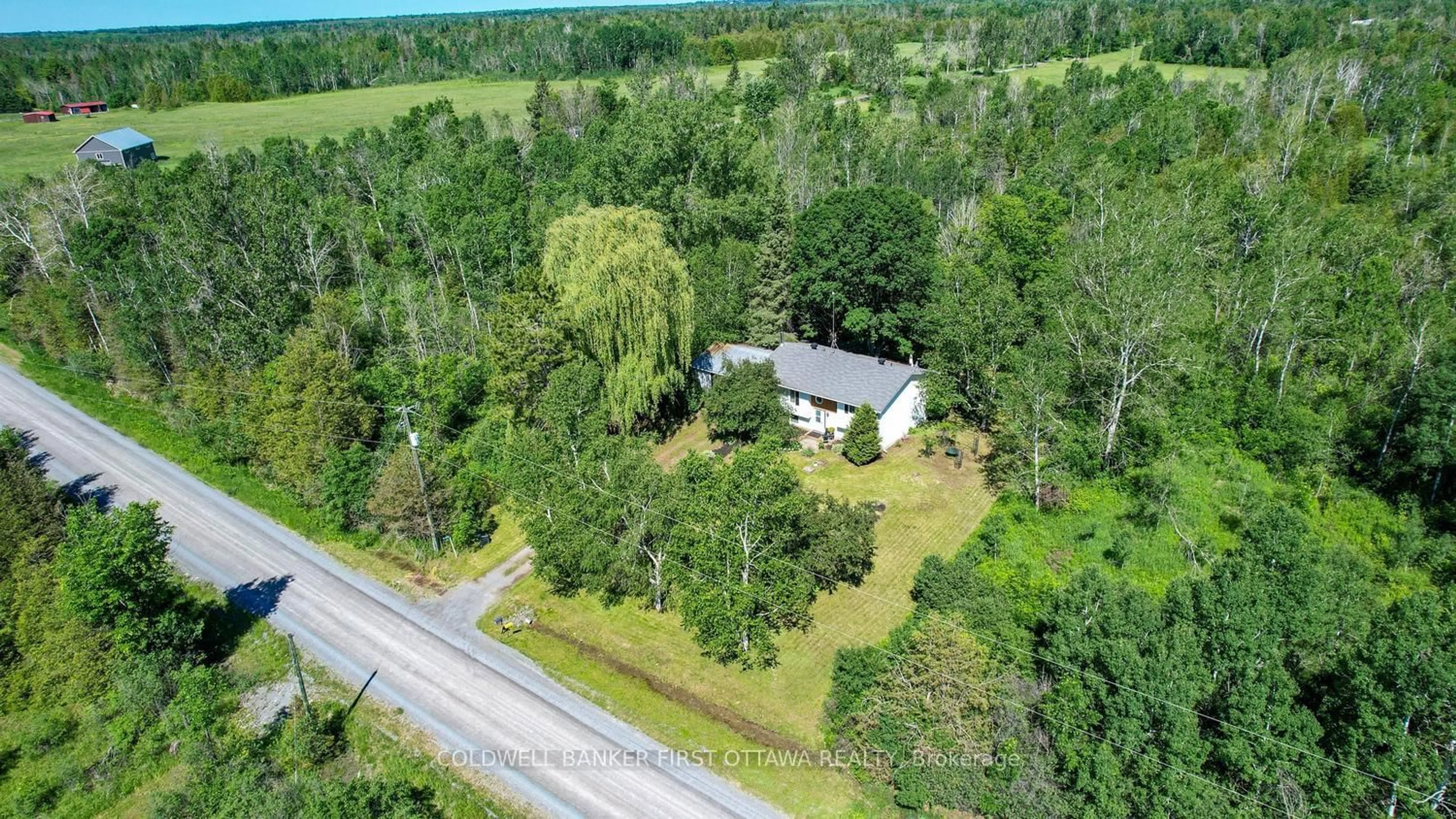 A pic from outside/outdoor area/front of a property/back of a property/a pic from drone, unknown for 8715 Copeland Rd, Ashton Ontario K0A 1B0