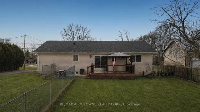 12 Main St, Haldimand 2
