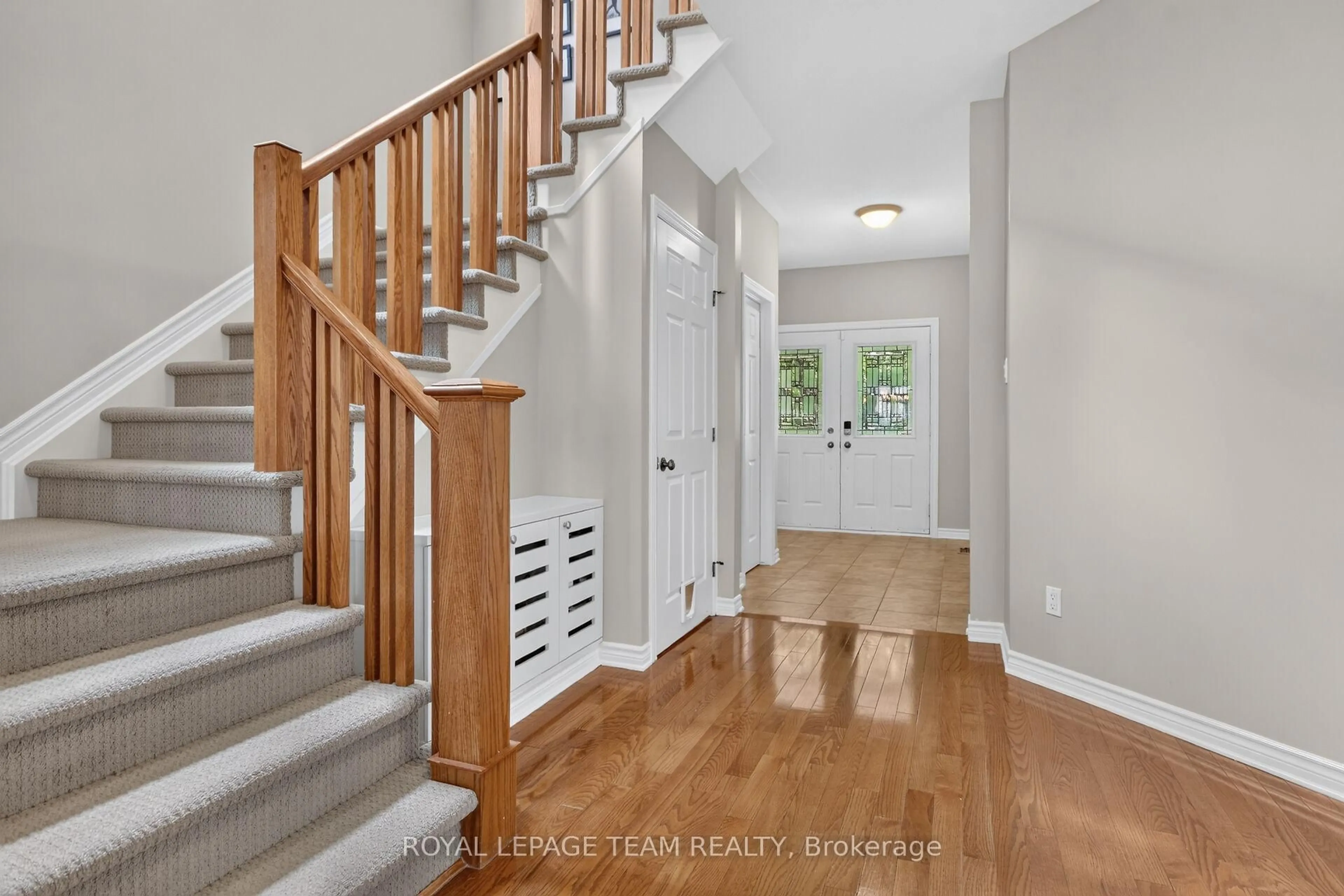 Indoor entryway for 83 Lydia Way, Ottawa Ontario K2G 7E4