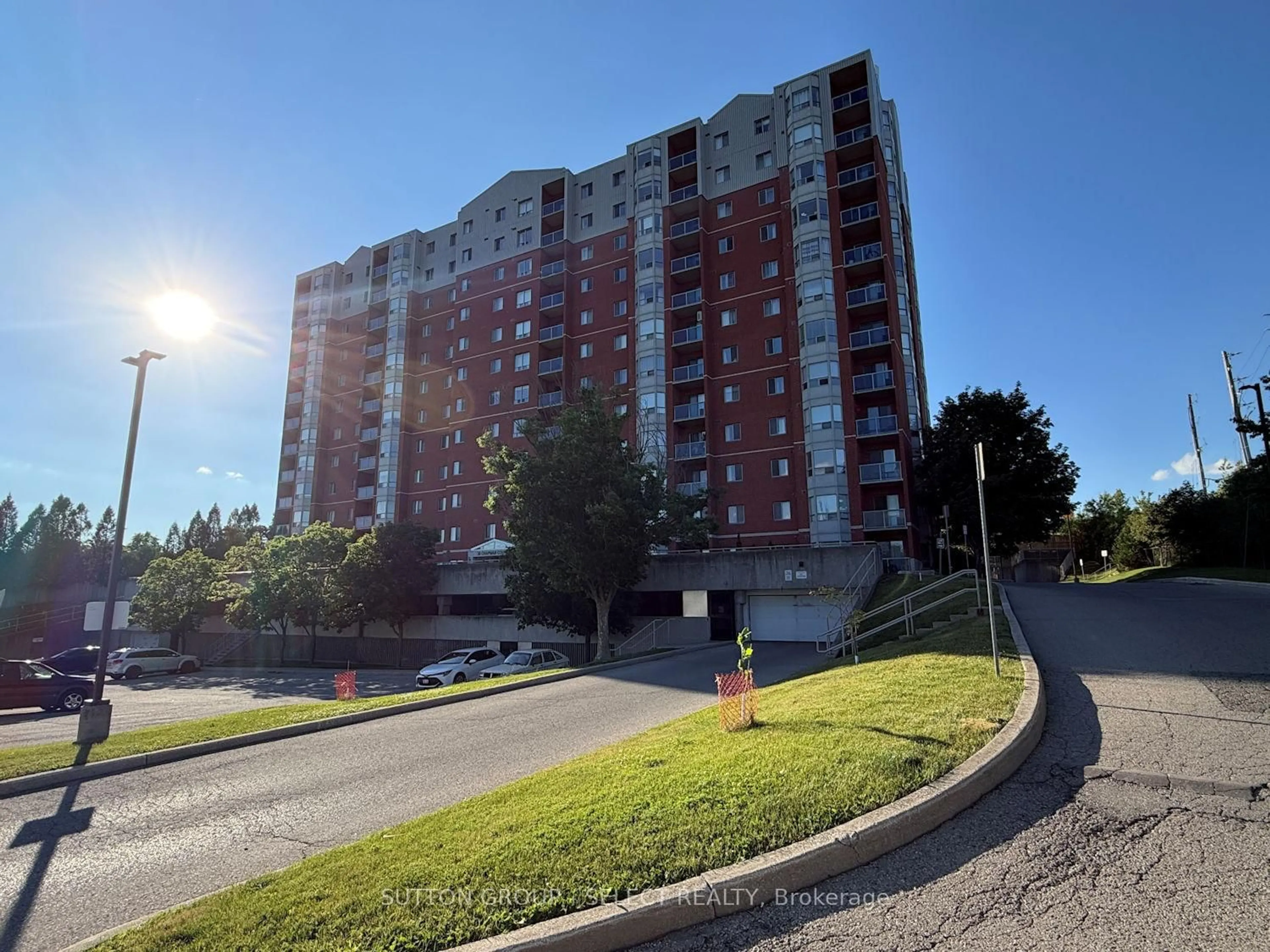 A pic from outside/outdoor area/front of a property/back of a property/a pic from drone, building for 30 Chapman Crt #407, London North Ontario N6G 4Y4