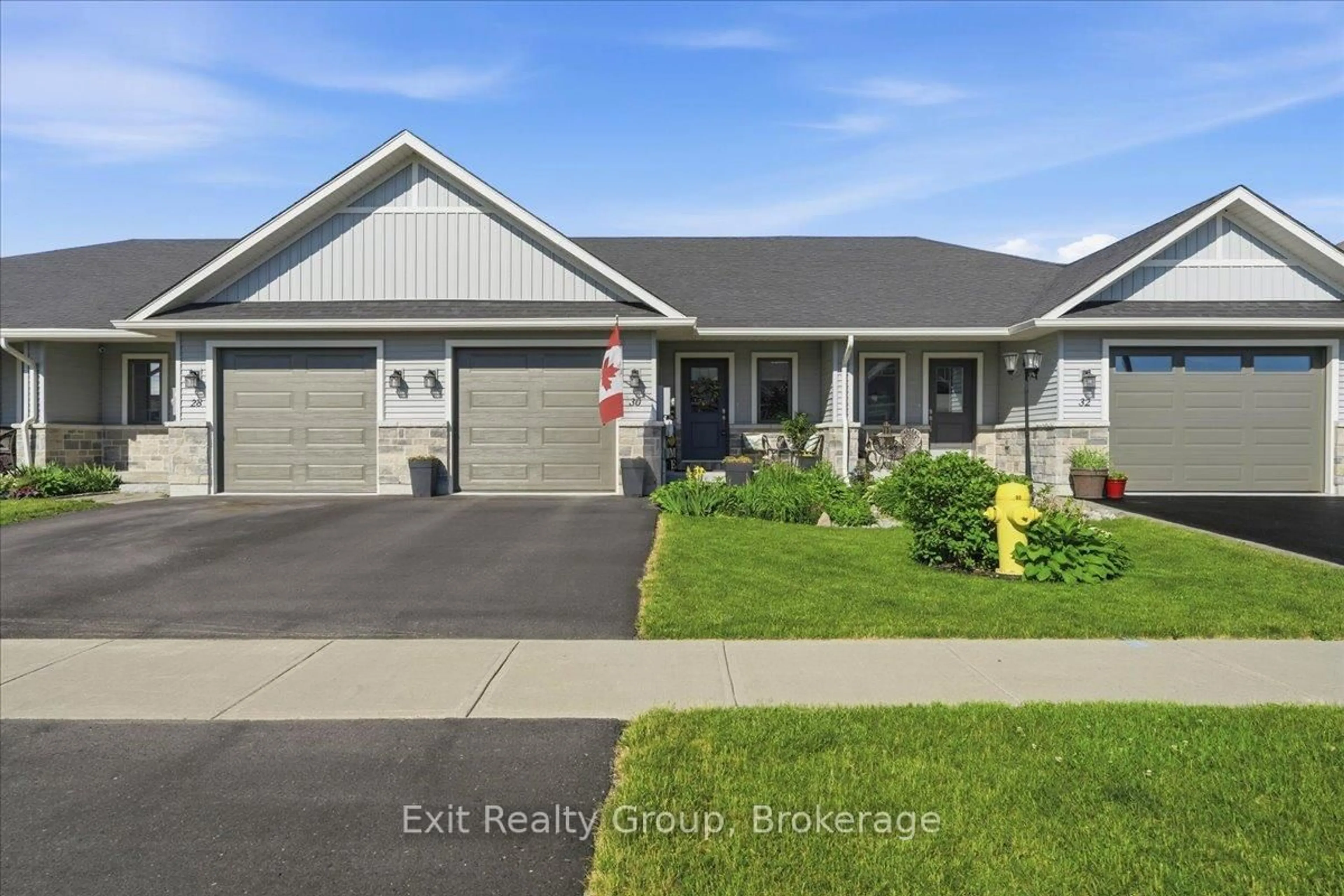 Home with vinyl exterior material, street for 30 Sandhu Cres, Belleville Ontario K8P 0G5