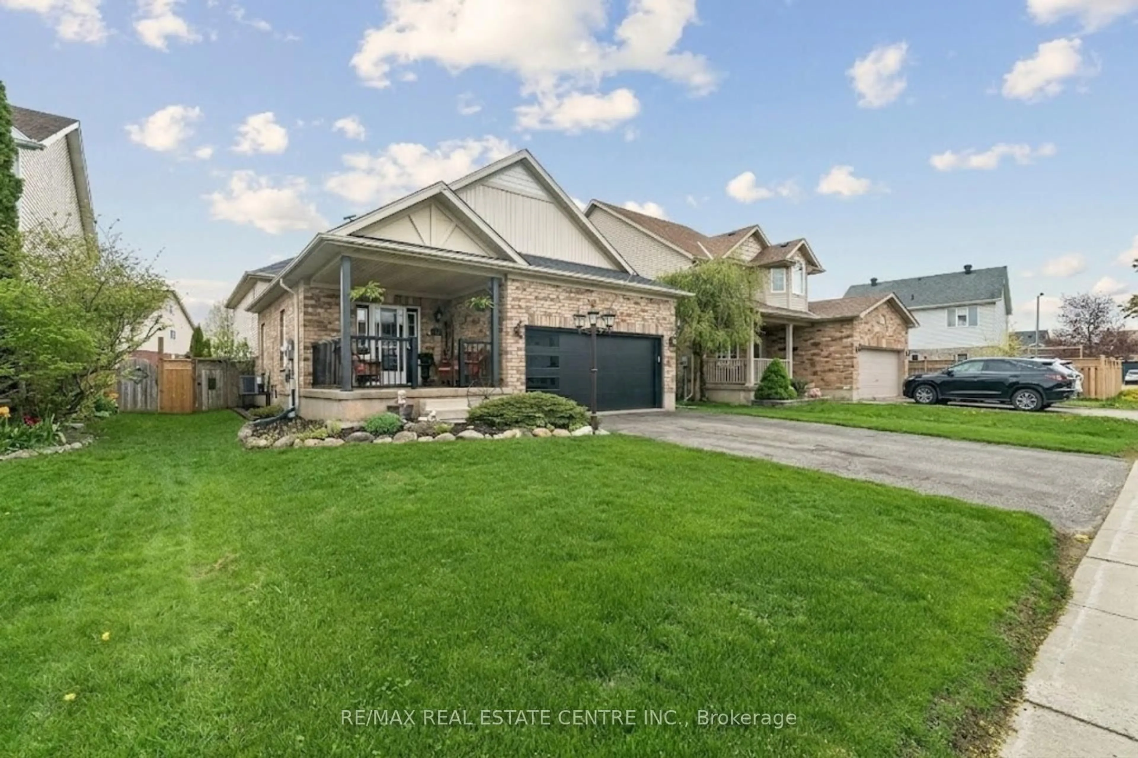 Unknown for 704 Russel Crt, Shelburne Ontario L9V 3P4