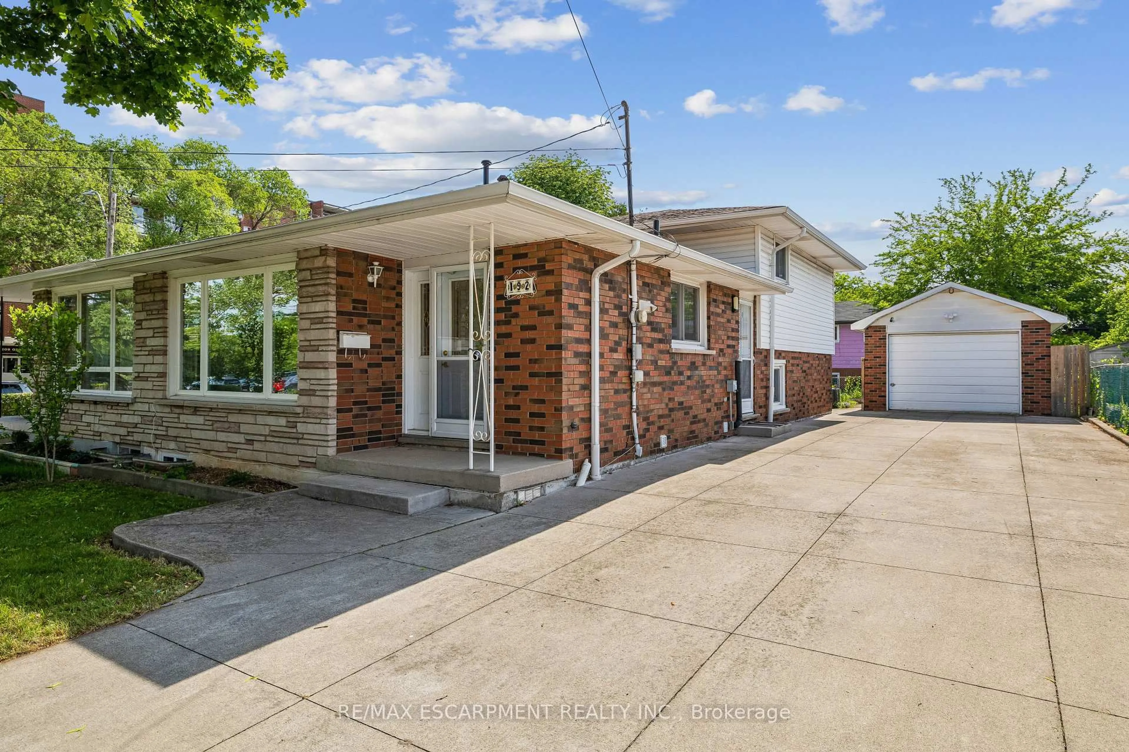 Unknown for 192 Oakland Dr, Hamilton Ontario L8E 1B6