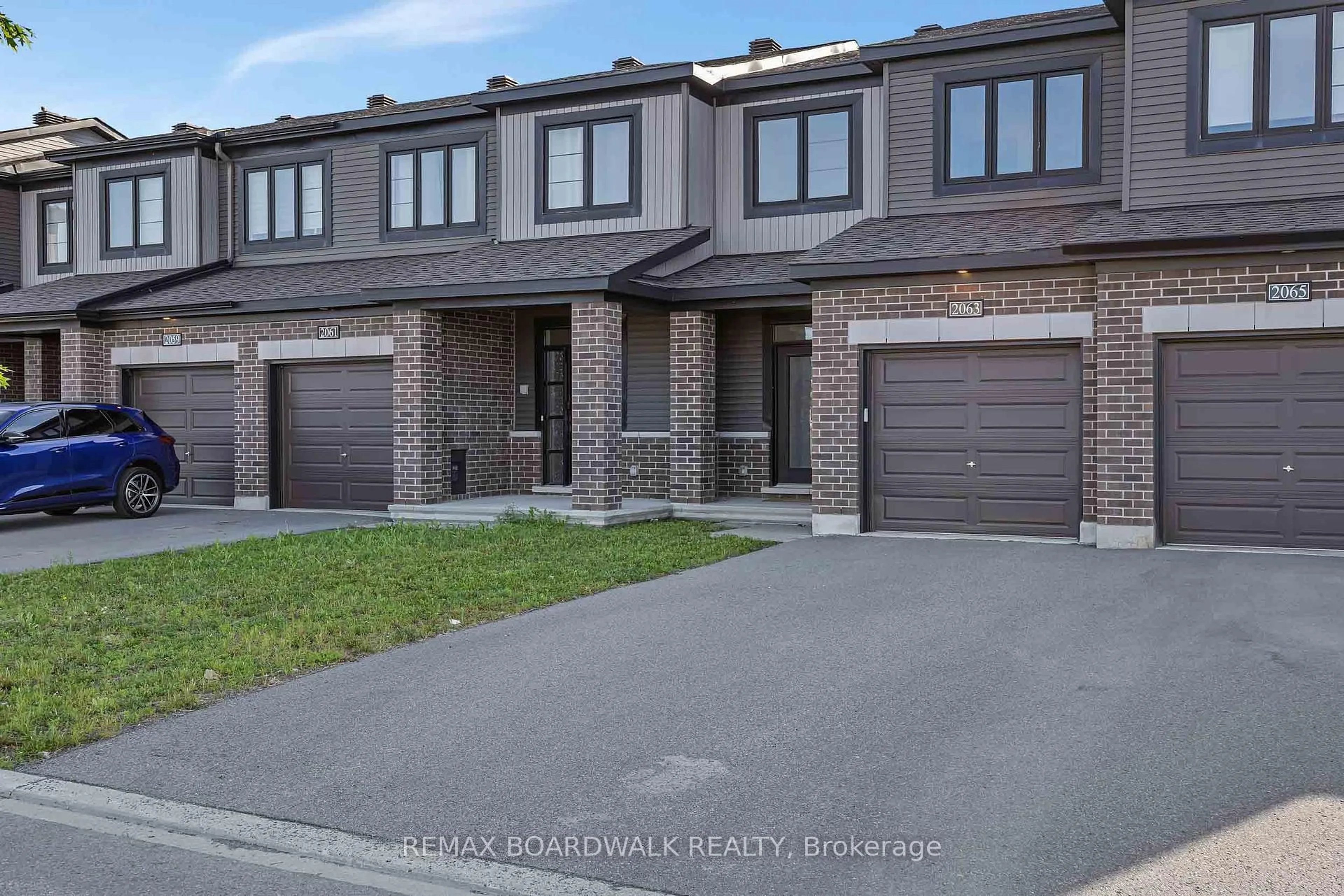 Home with brick exterior material, street for 2063 Caltra Cres, Barrhaven Ontario K2V 6V4
