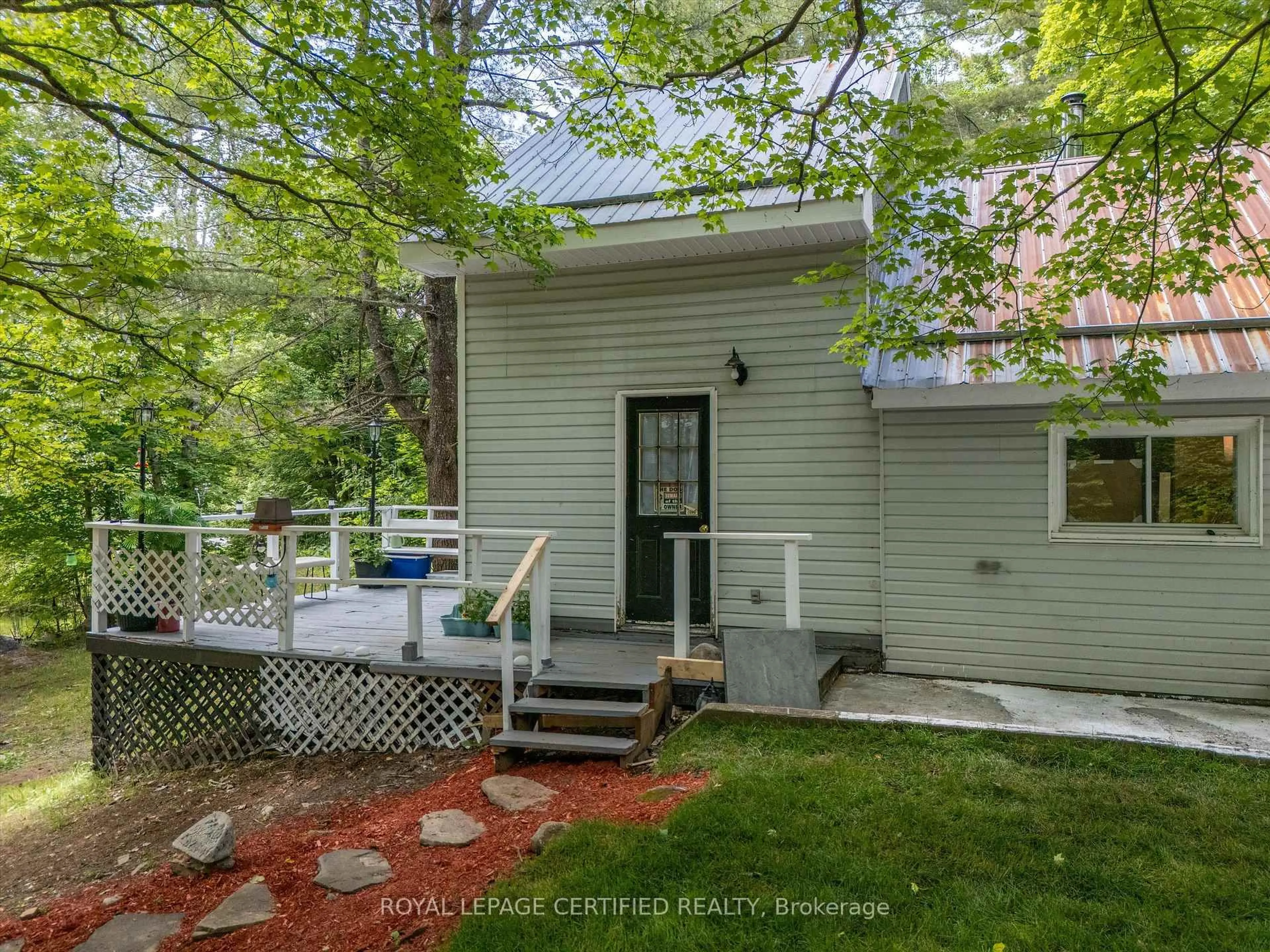 Unknown for 240 Britannia Rd, Huntsville Ontario P1H 2J3