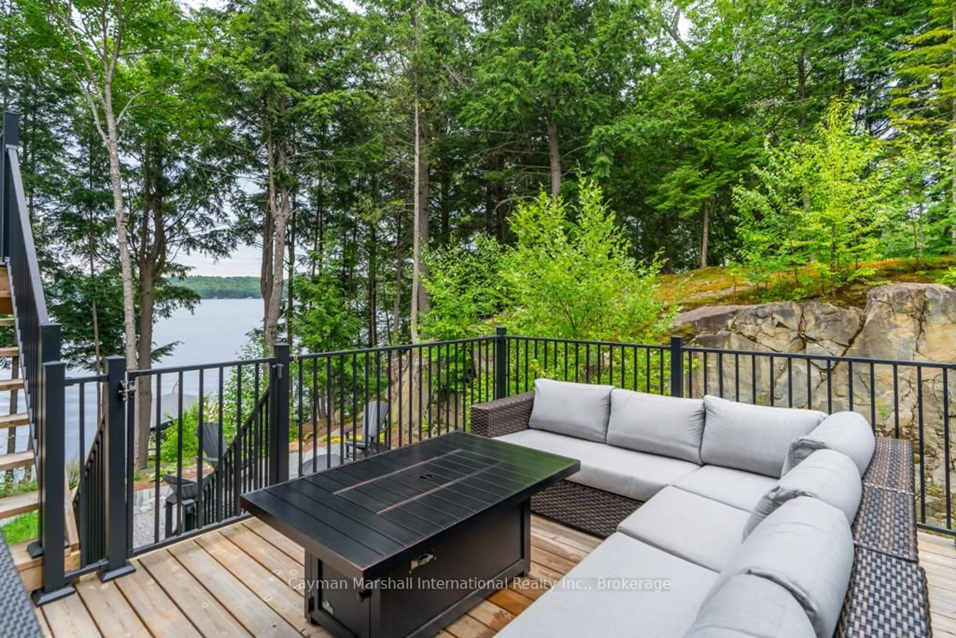 Patio, water/lake/river/ocean view for 2779 SOUTH PORTAGE Rd, Lake of Bays Ontario P1H 2J3