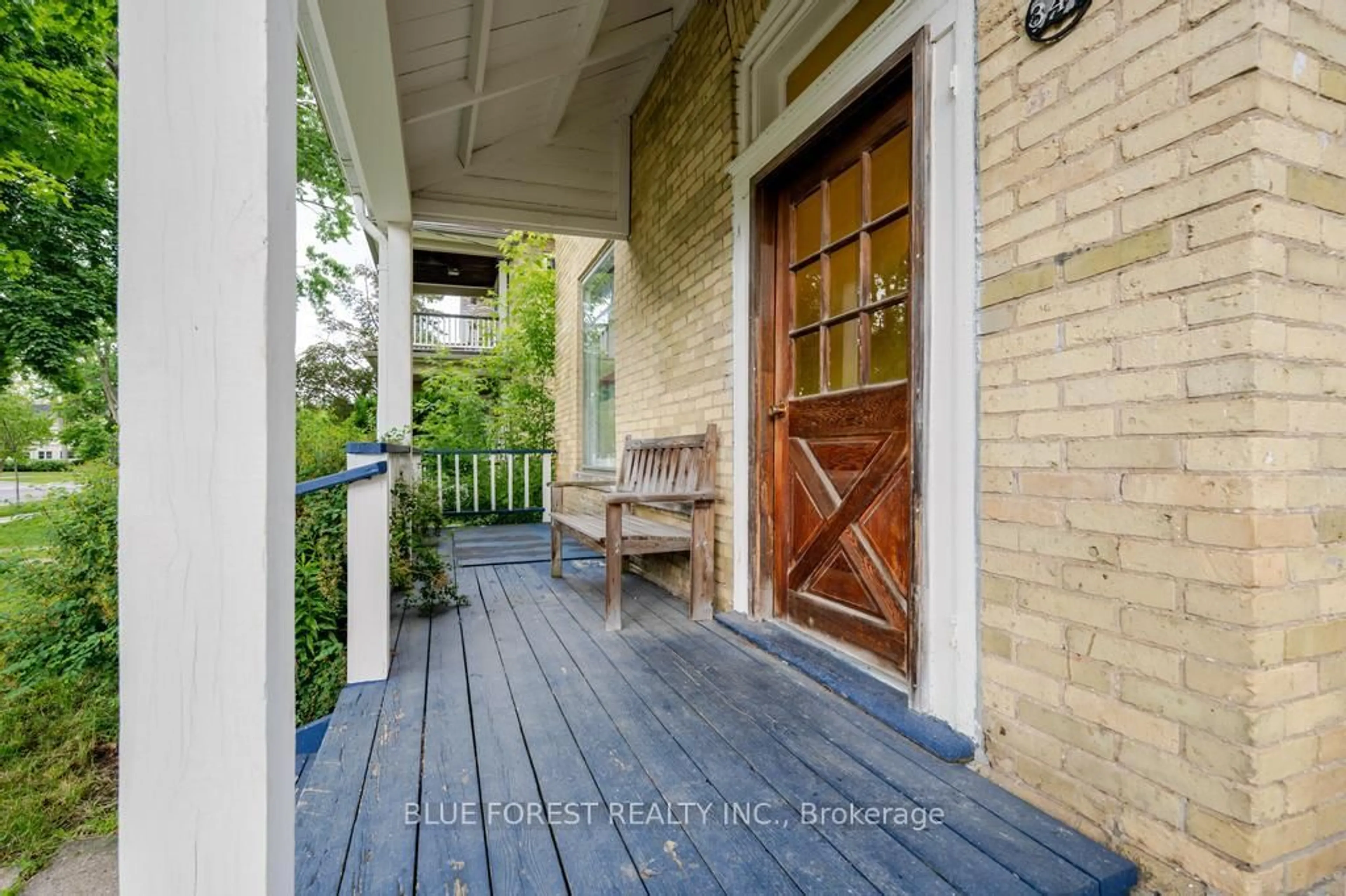 Indoor entryway for 348 Piccadilly St, London East Ontario N6A 1S7
