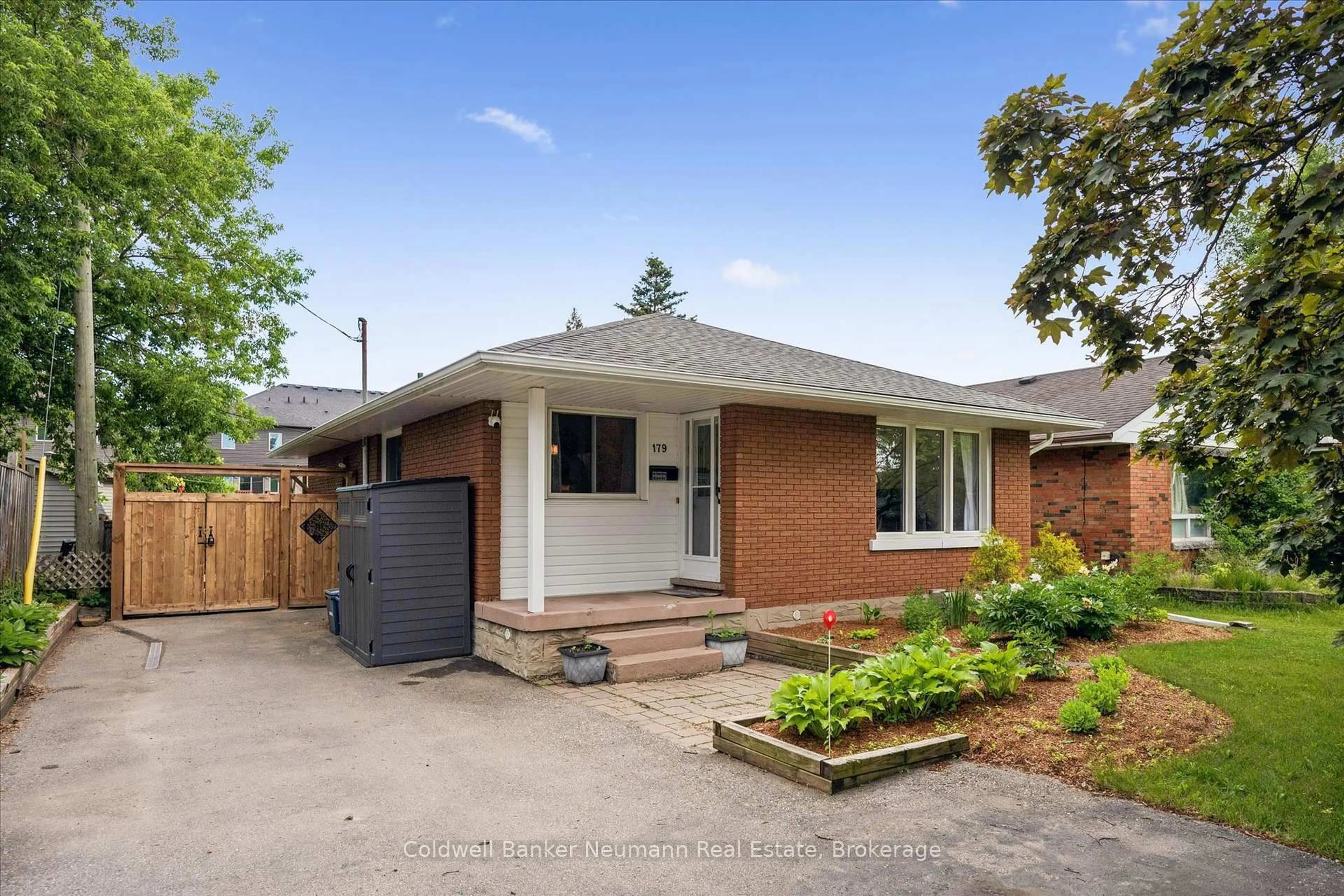Home with brick exterior material, street for 179 Sekura St, Cambridge Ontario N1R 3R2