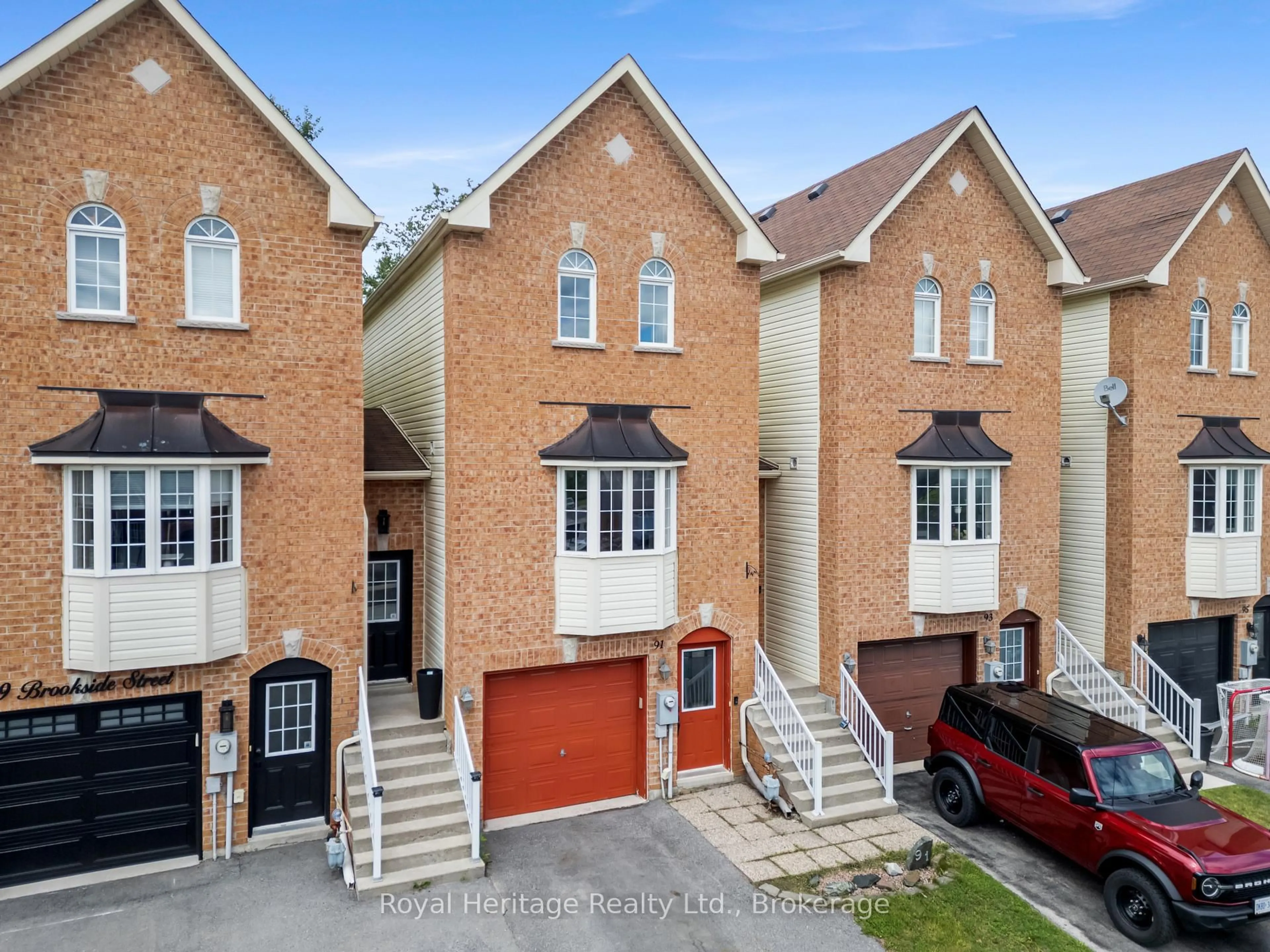 A pic from outside/outdoor area/front of a property/back of a property/a pic from drone, street for 91 Brookside St, Cavan Monaghan Ontario L0A 1G0