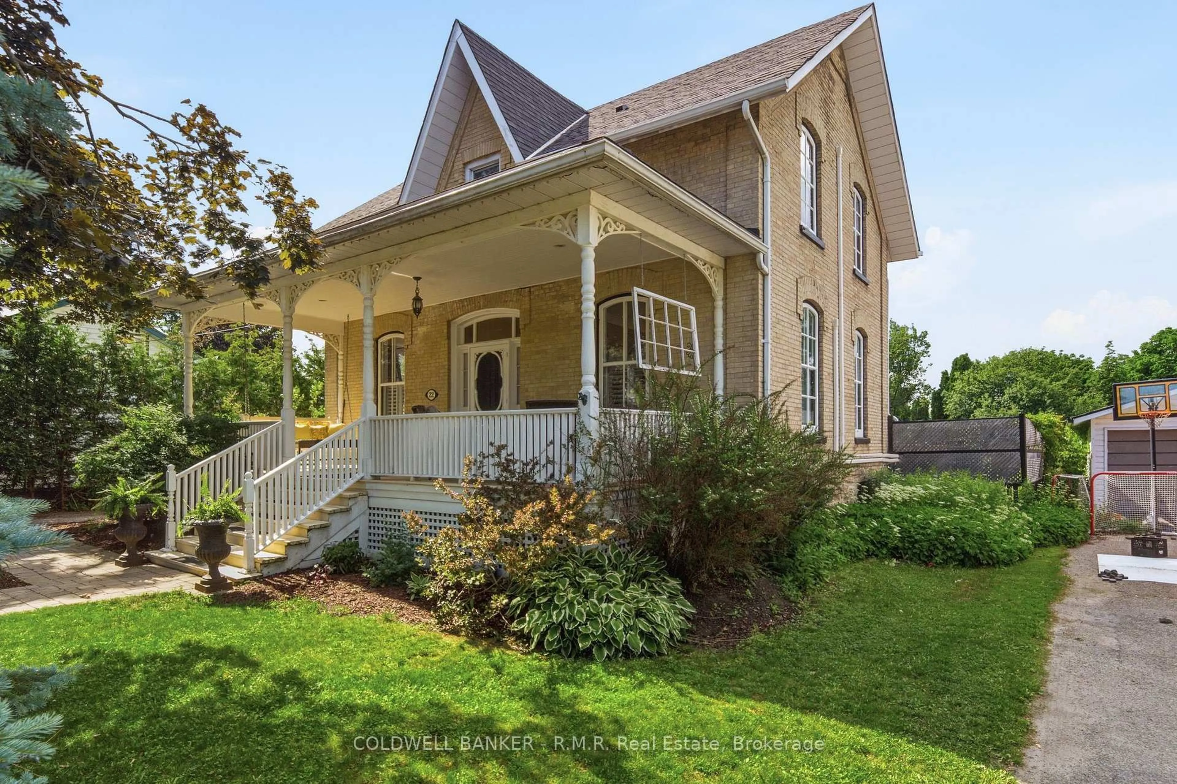Home with vinyl exterior material, street for 22 Elgin St, Kawartha Lakes Ontario K9V 3W1