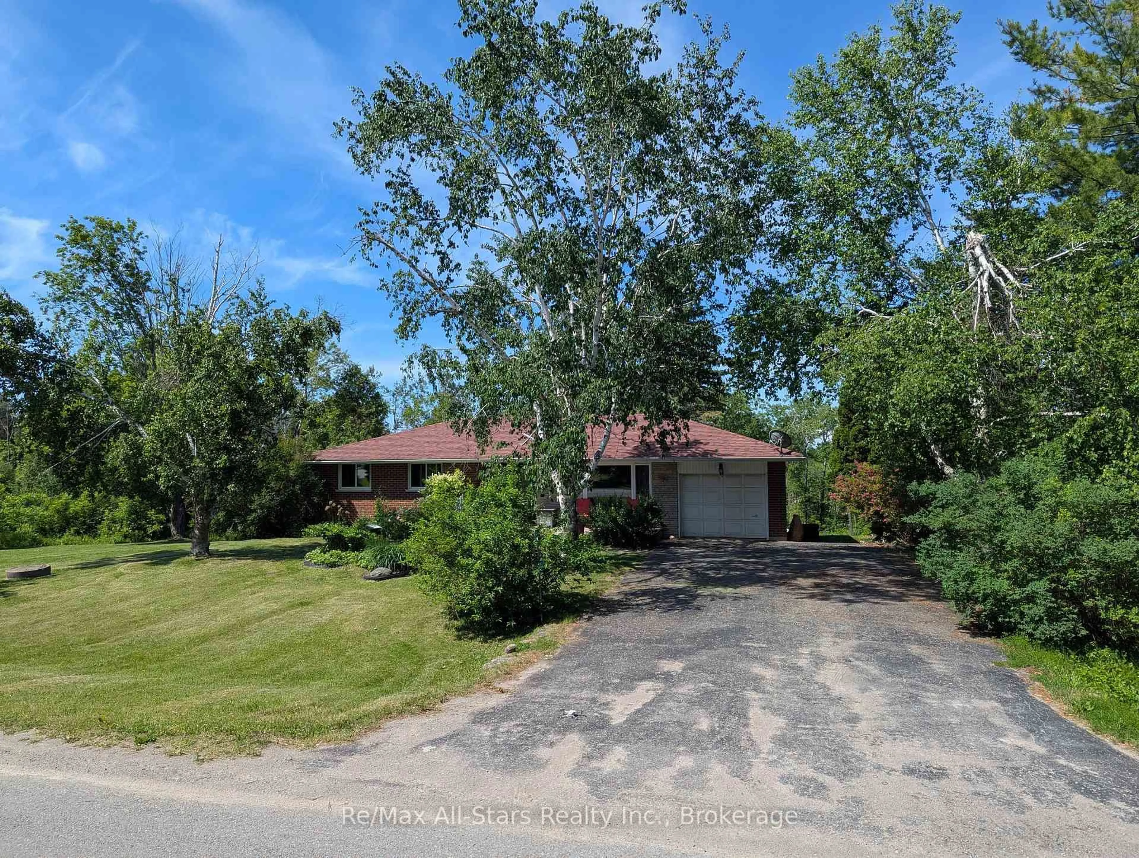 A pic from outside/outdoor area/front of a property/back of a property/a pic from drone, street for 14 Valley Rd, Cavan Monaghan Ontario L0A 1G0