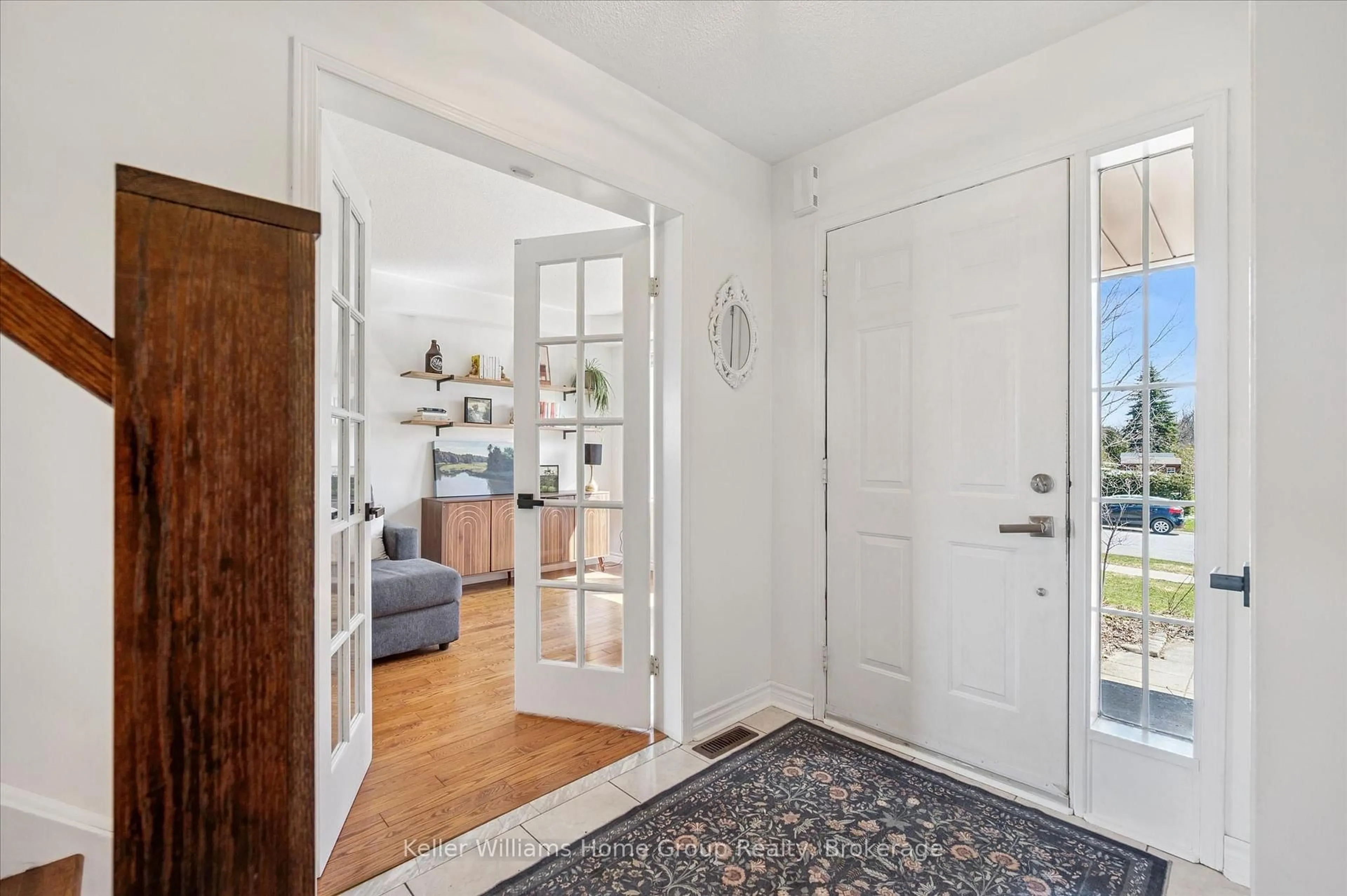 Indoor entryway for 304 Daniel Cres, Centre Wellington Ontario N0B 1S0