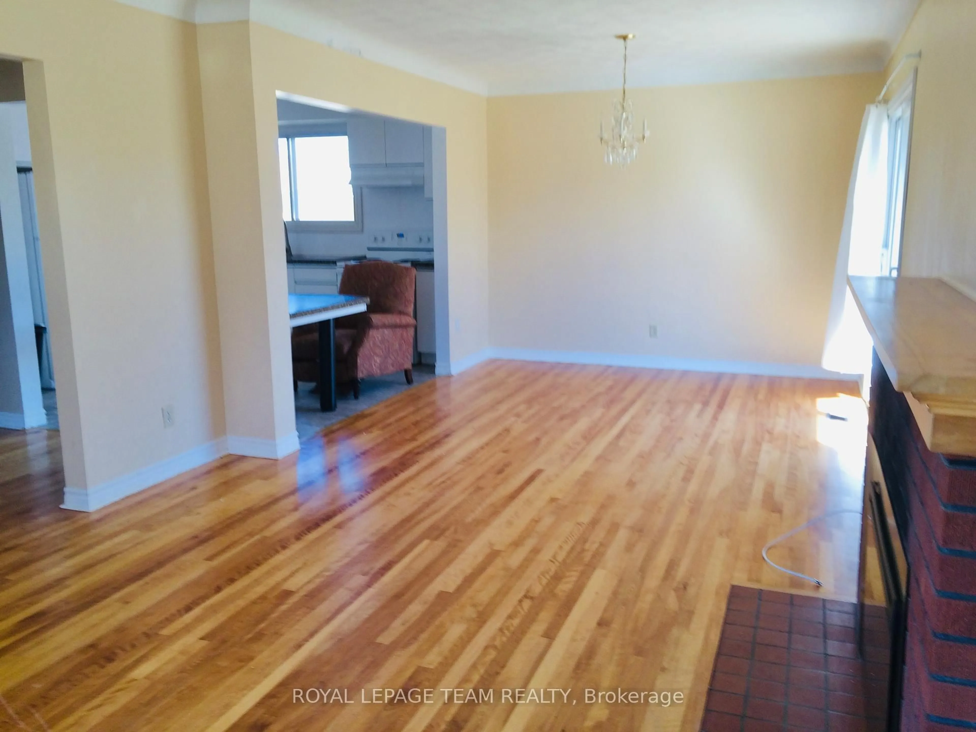 A pic of a room for 1627 CHAUCER Ave #1 & 2, Ottawa Ontario K1G 0R7