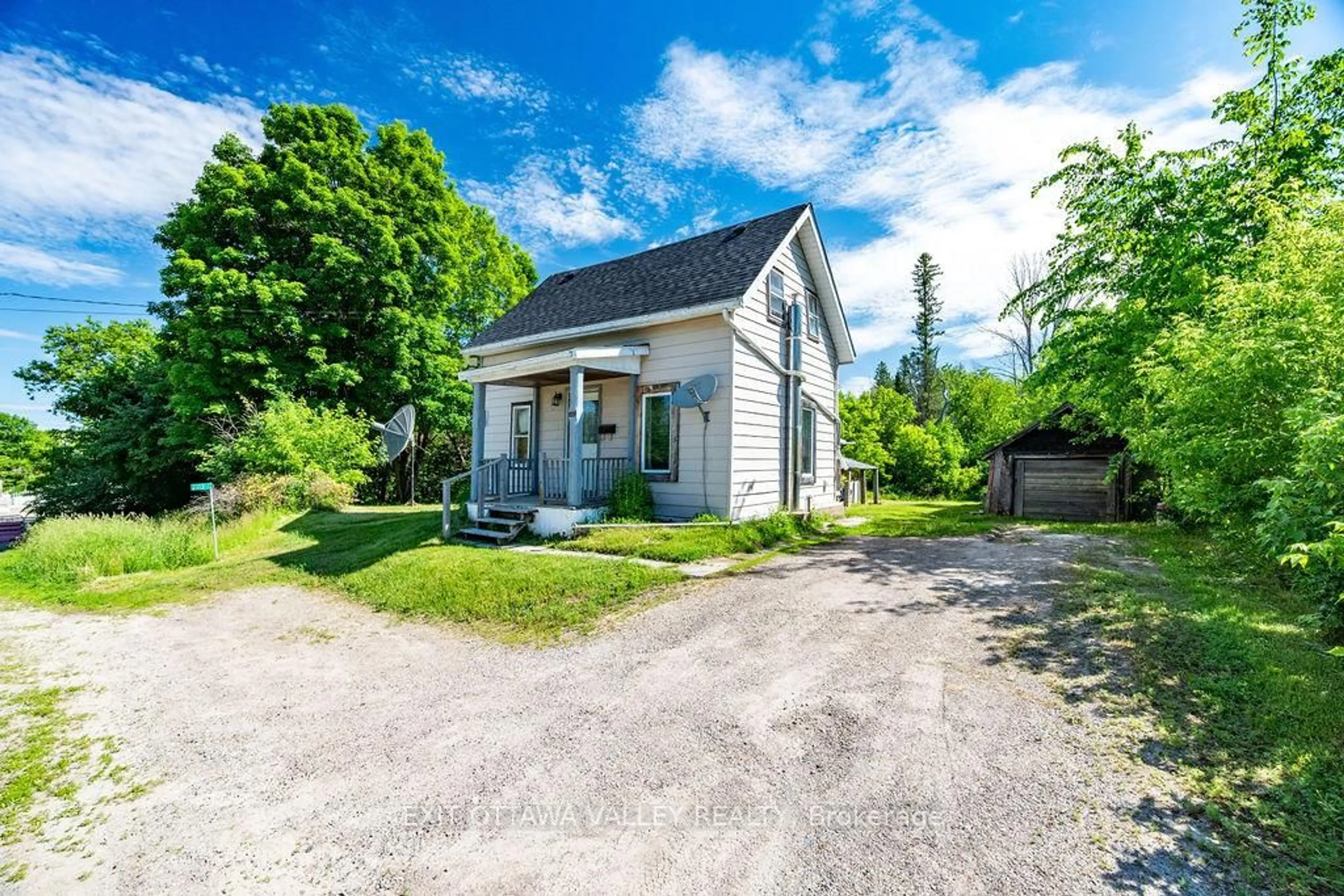 Shed for 2113 Foresters Falls Rd, Foresters Falls Ontario K0J 1V0