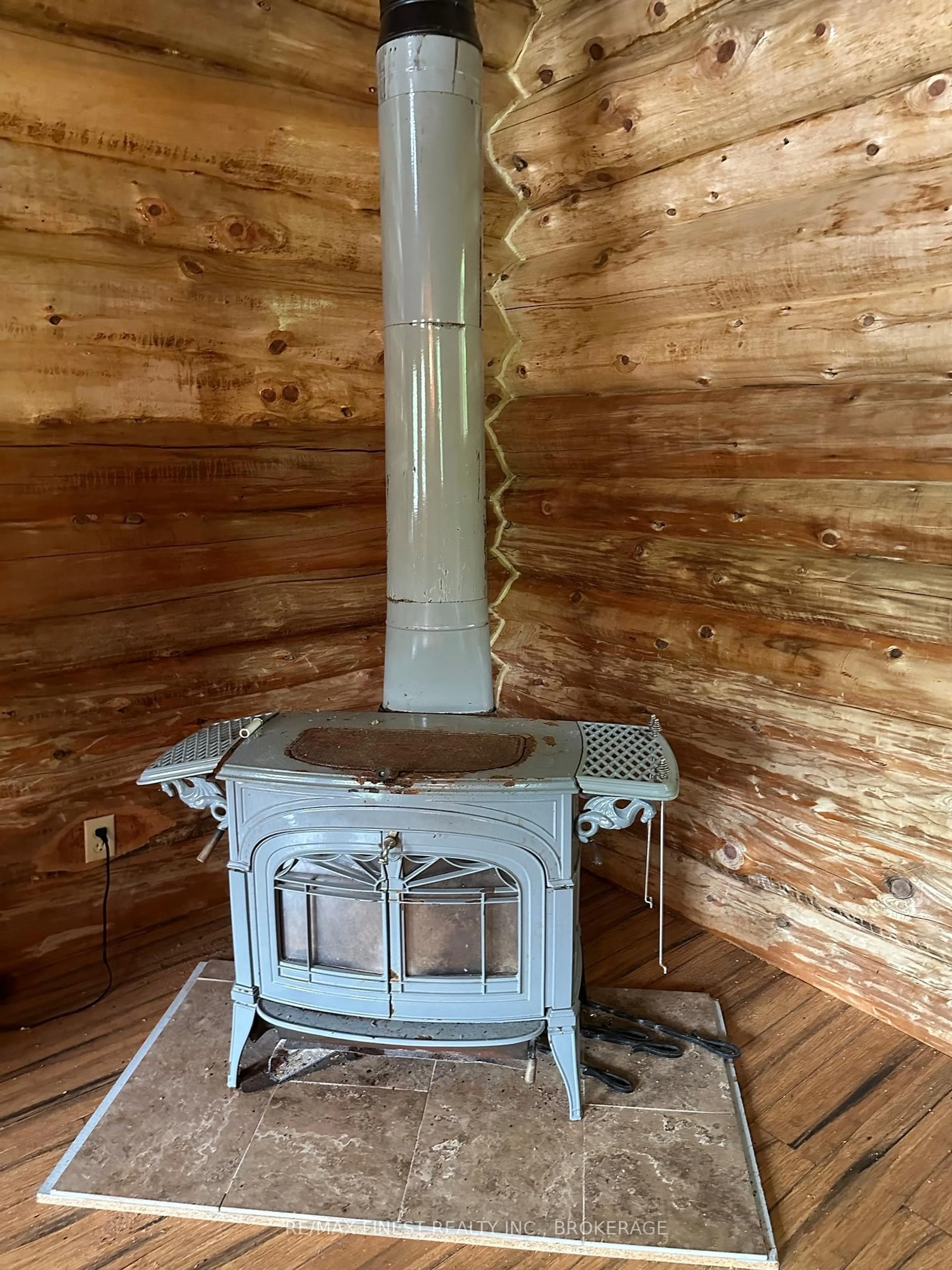 A pic of a room for 1213 Clement Rd, Sharbot Lake Ontario K0H 2P0