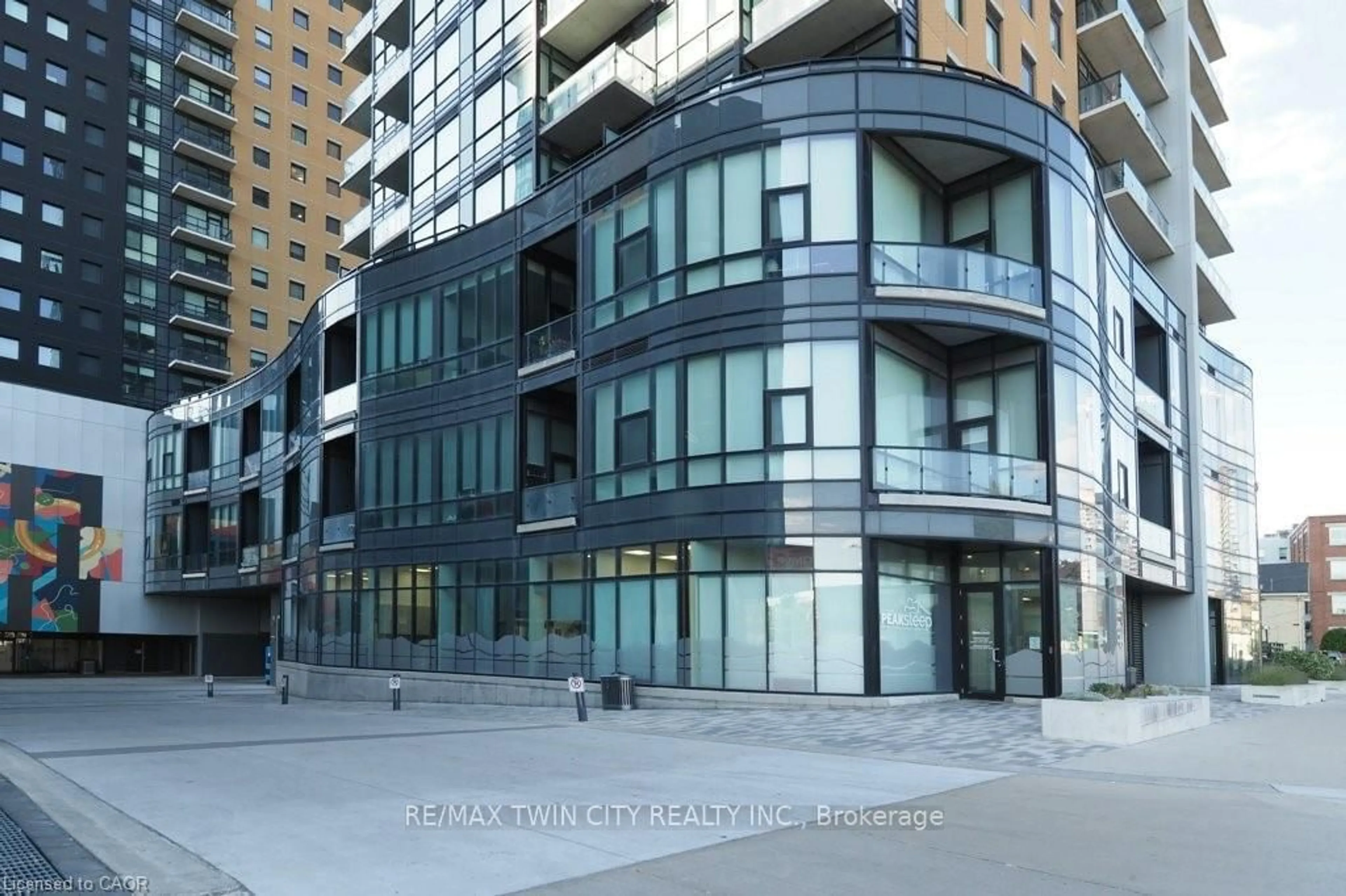 Unknown for 100 Garment St #910, Waterloo Ontario N2G 0C3