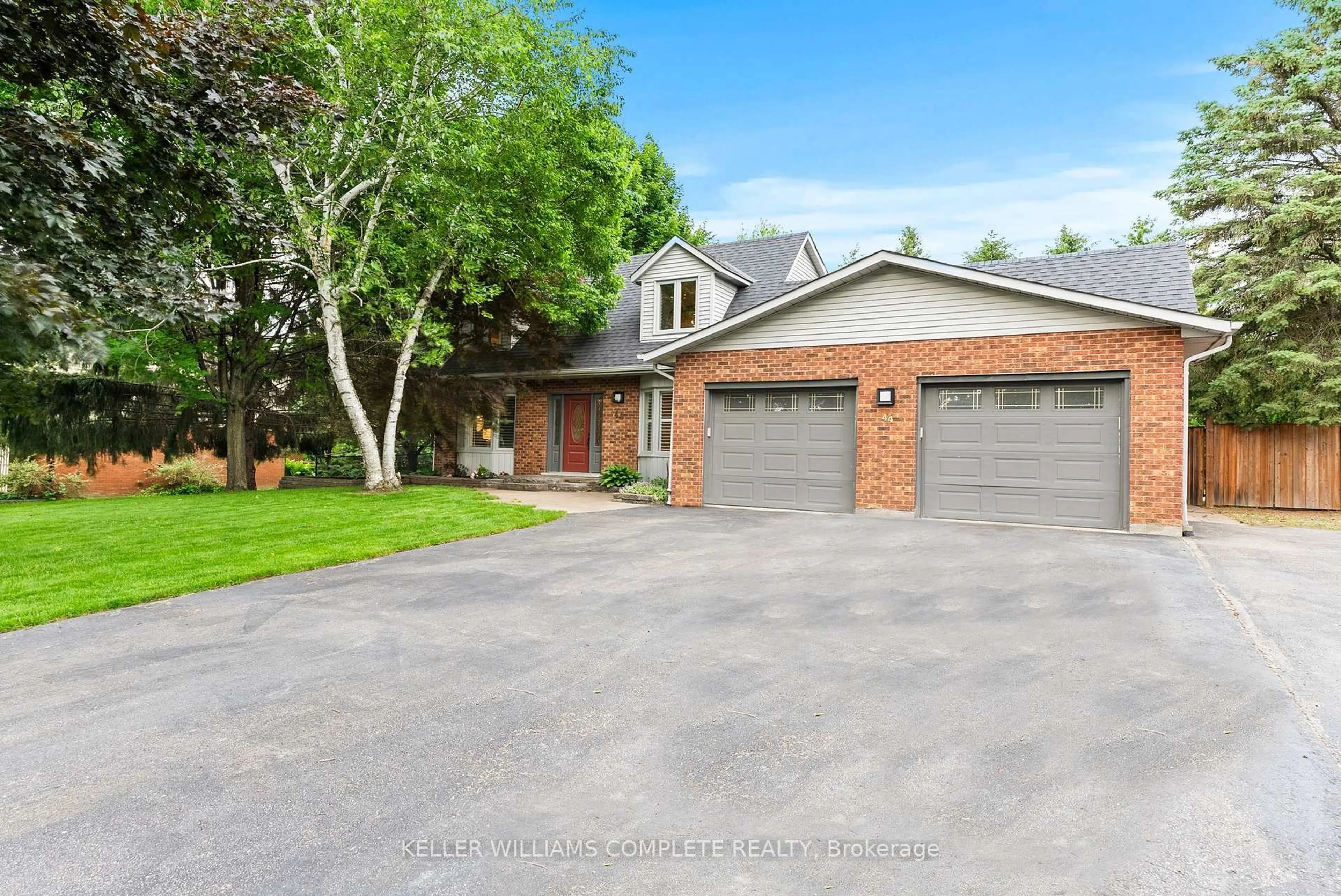 Home with brick exterior material, street for 44 FIRESIDE Dr, Hamilton Ontario L8N 2Z7
