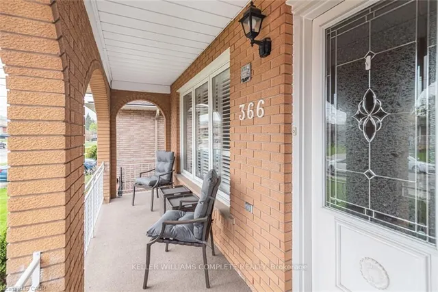 366 BERKINDALE Dr, Hamilton 2