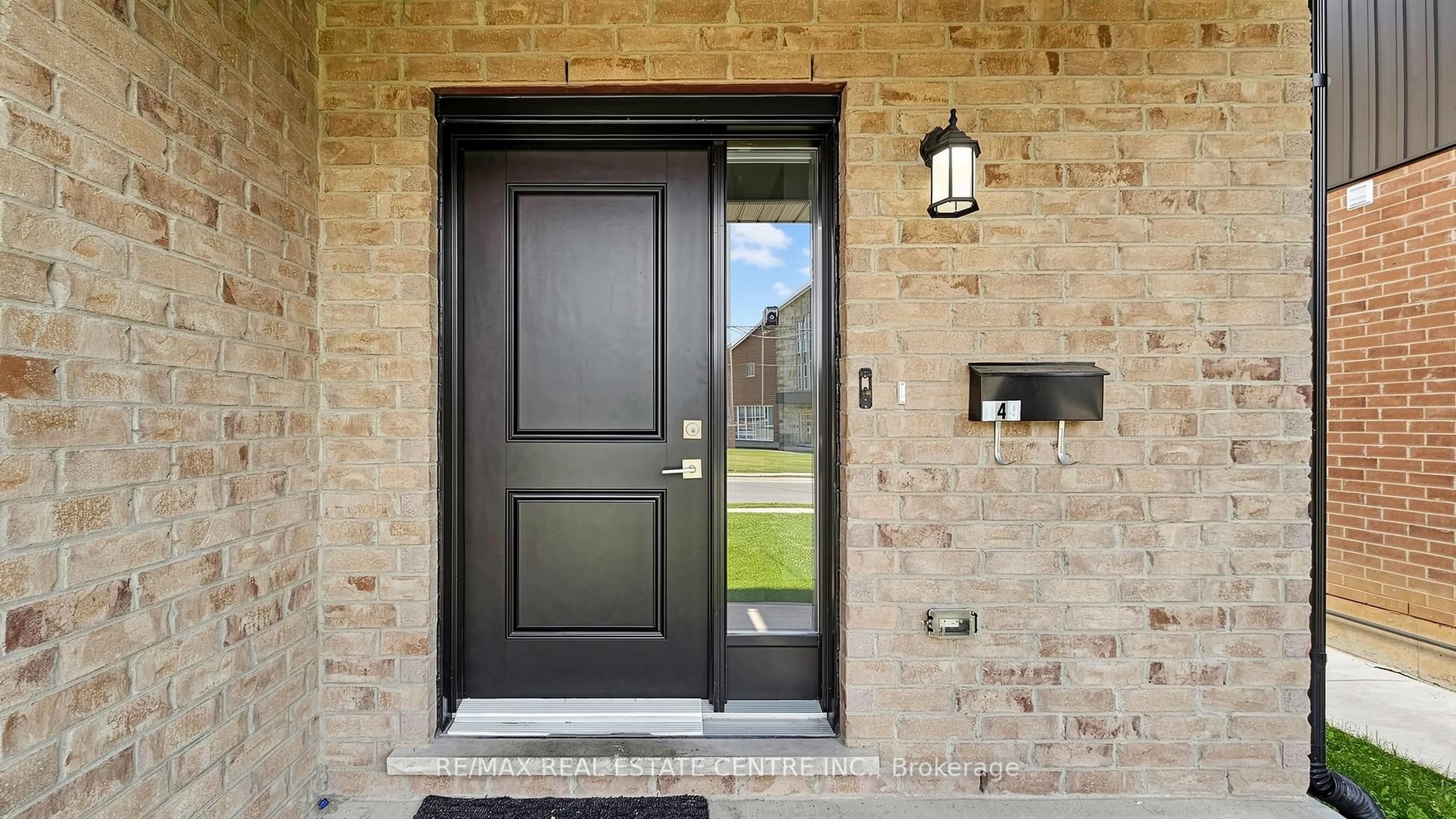 Unknown for 149 Ballantyne Ave, Cambridge Ontario N1R 2T3
