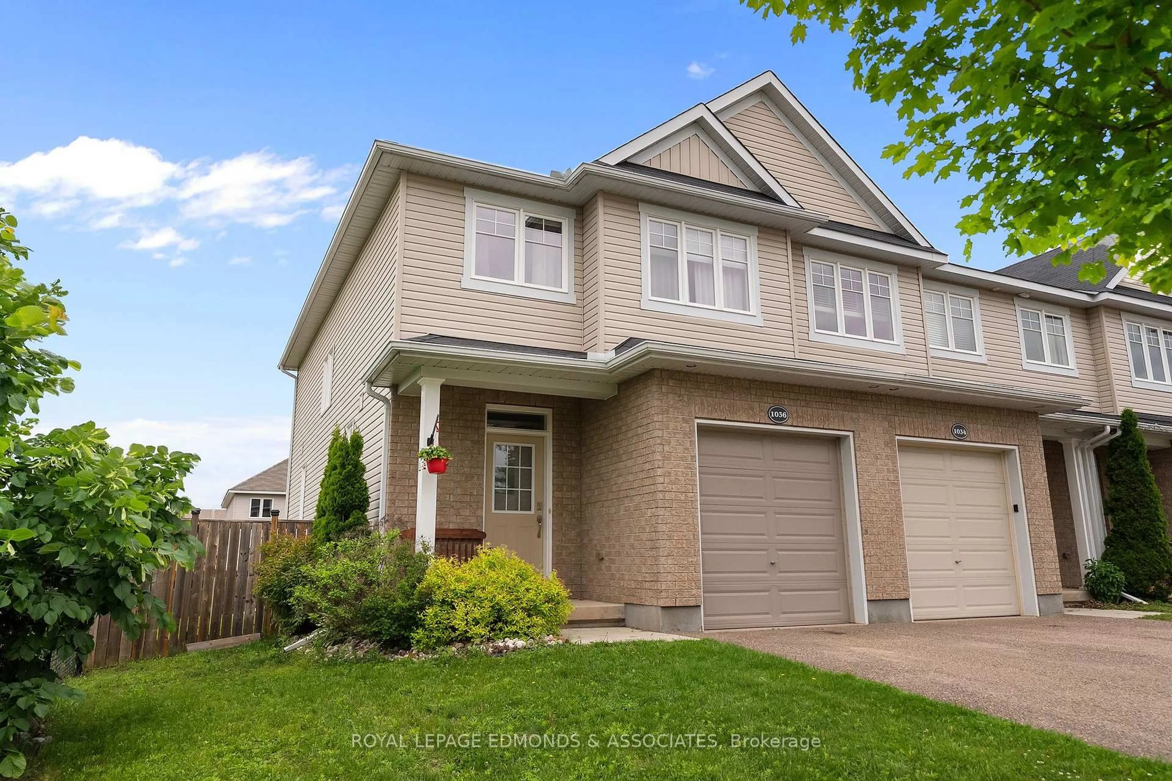 Home with vinyl exterior material, street for 1036 Butler Blvd, Petawawa Ontario K8H 0C2