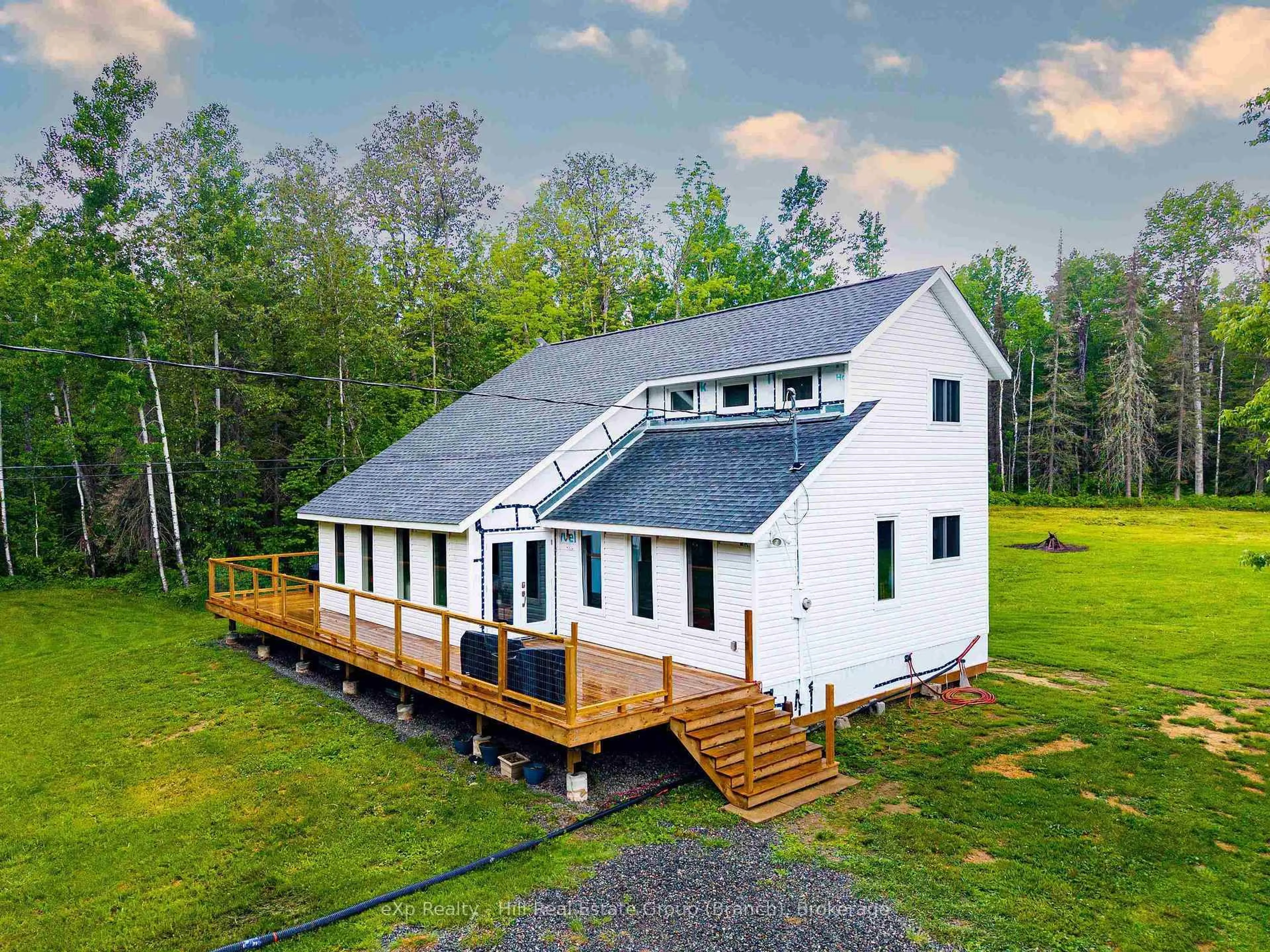 A pic from outside/outdoor area/front of a property/back of a property/a pic from drone, building for 190 Cronk Rd, O'Connor Ontario P0T 1W0