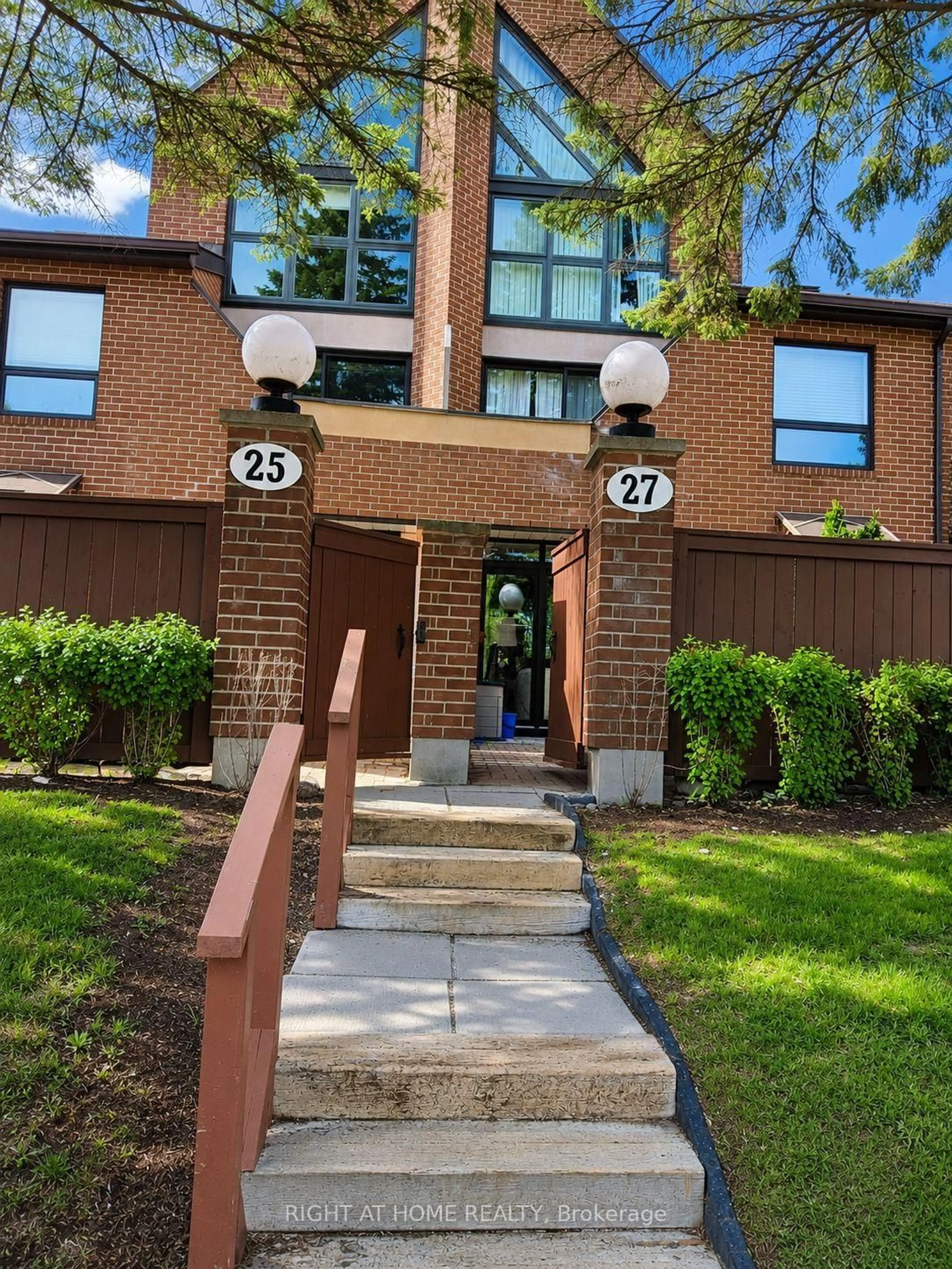 Home with brick exterior material, unknown for 100 Hillside Dr #27, Ottawa Ontario K1K 4J1