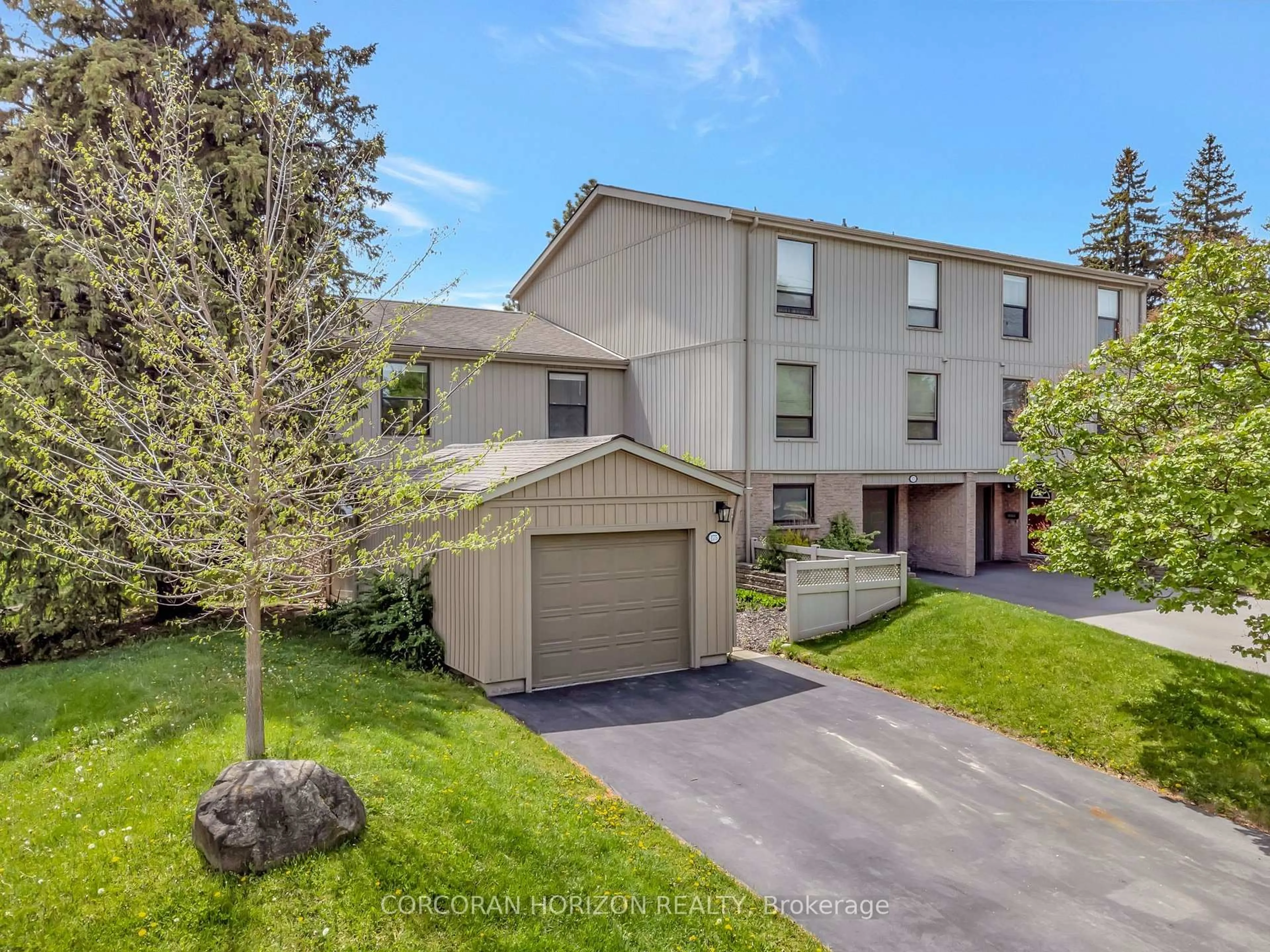A pic from outside/outdoor area/front of a property/back of a property/a pic from drone, street for 175 Janefield Ave, Guelph Ontario N1G 2L4