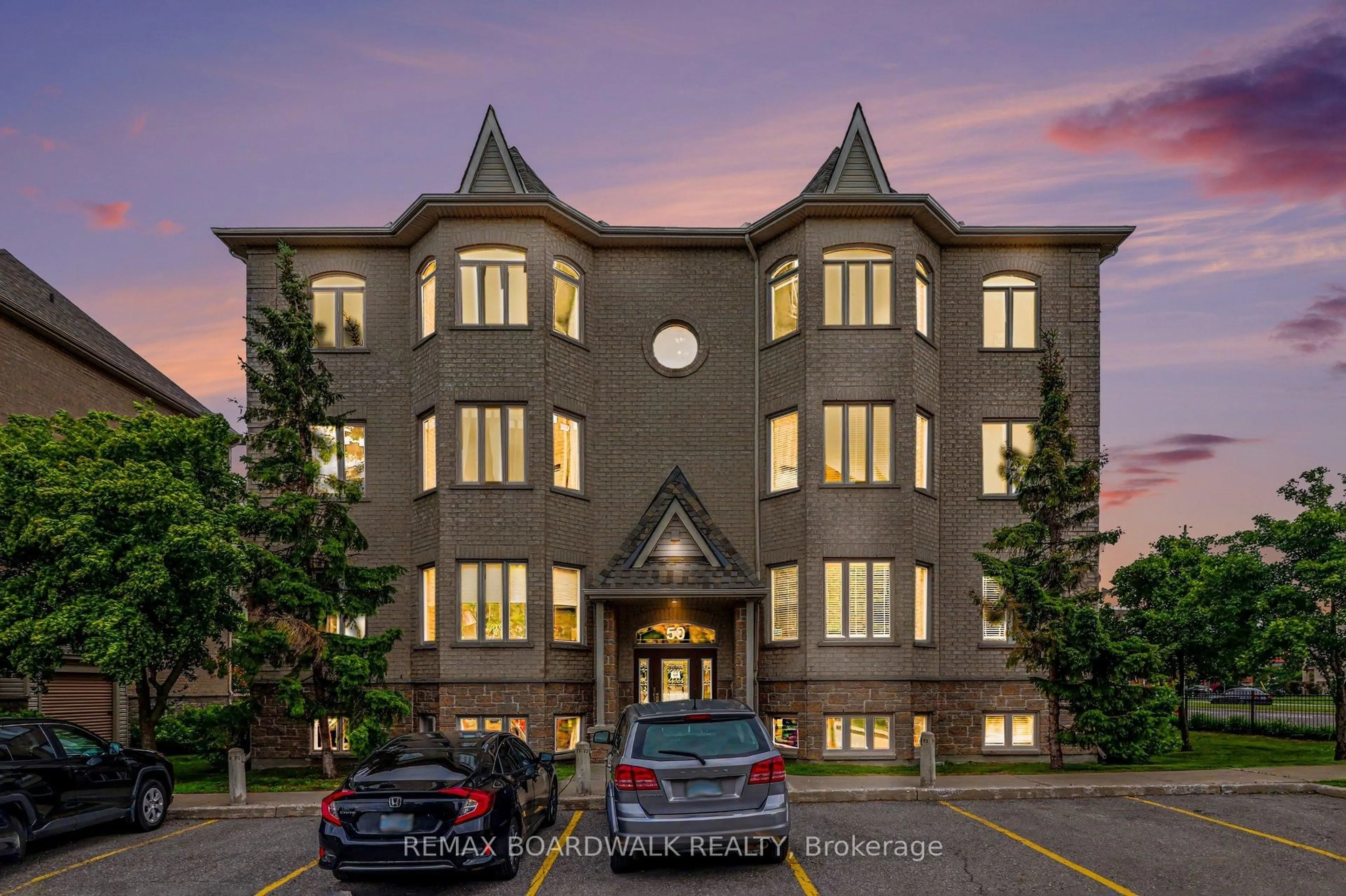 Indoor foyer for 50 Briargate Private #7, Ottawa Ontario K4A 0C3