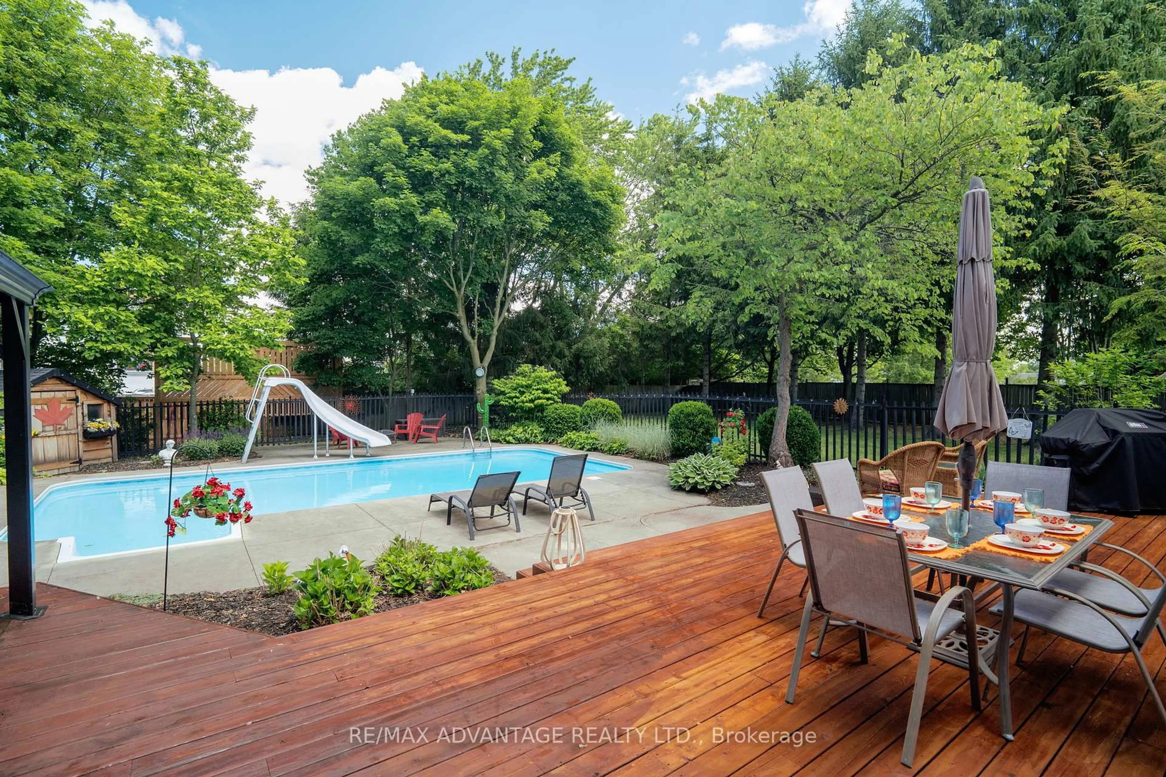 Patio, water/lake/river/ocean view for 38 Dissing Cres, London North Ontario N6H 5M3
