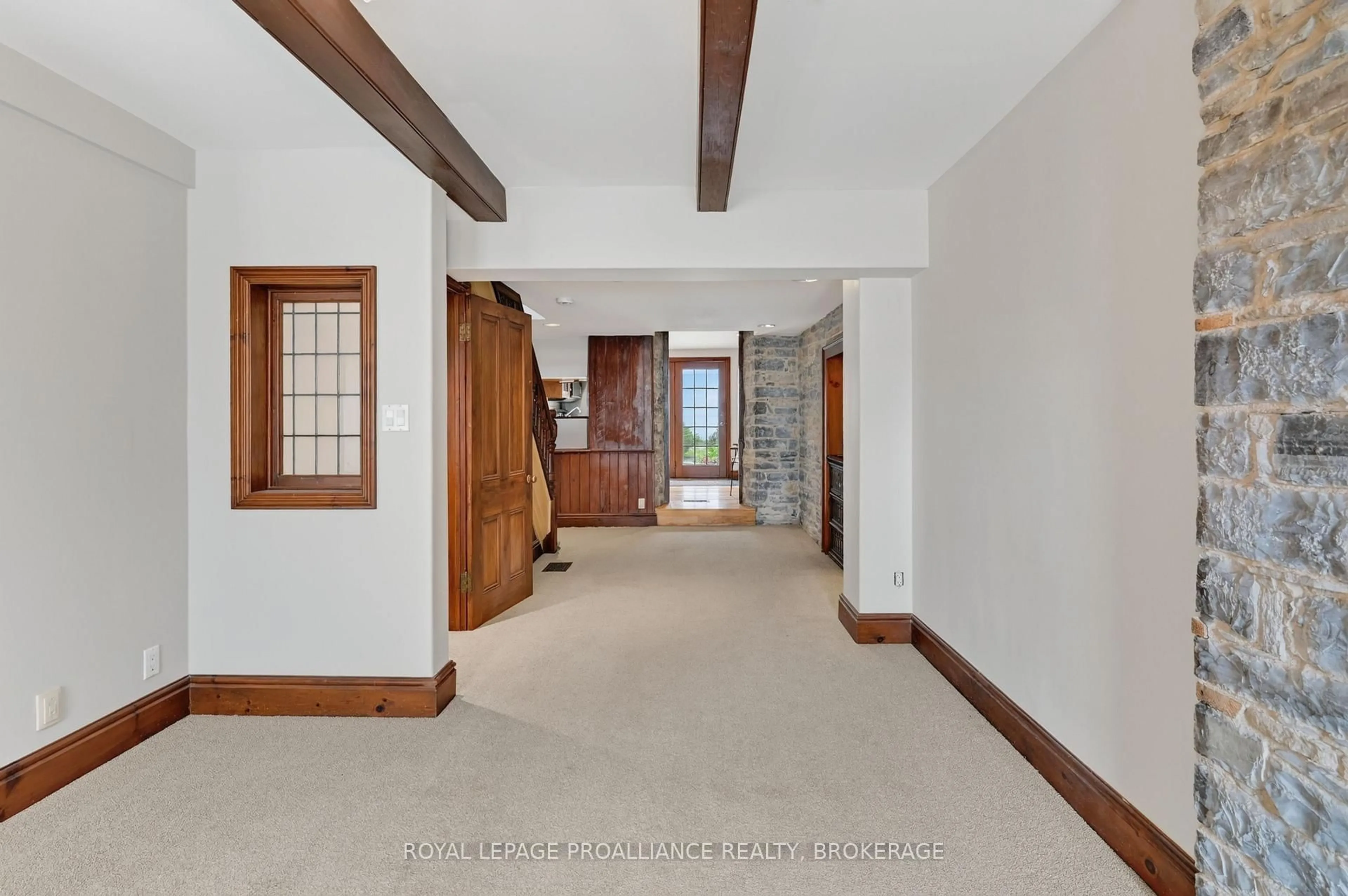 Indoor foyer for 12 Rideau St, Kingston Ontario K7K 2Z6