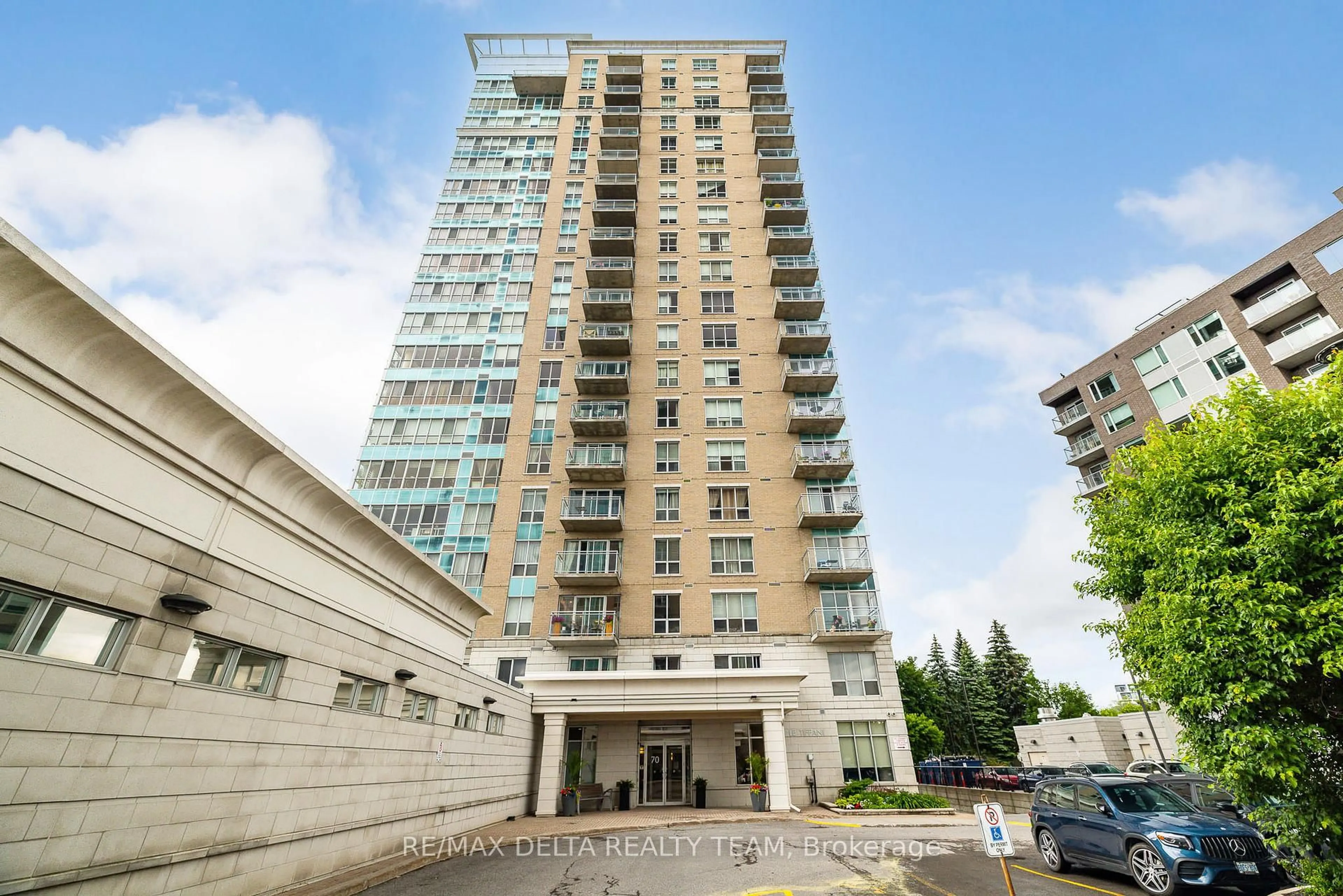 Unknown for 70 Landry St #1207, Ottawa Ontario K1L 0A8