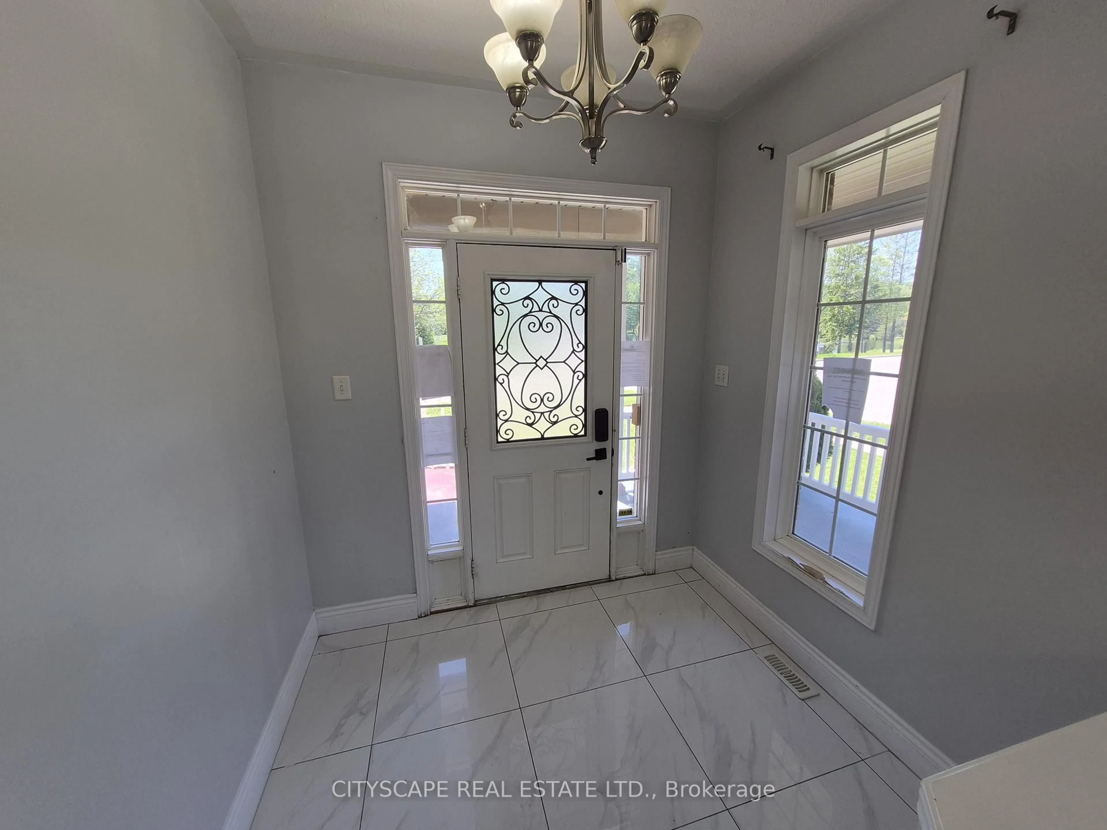 Indoor entryway for 211 Sims Estate Dr, Kitchener Ontario N2A 4L2