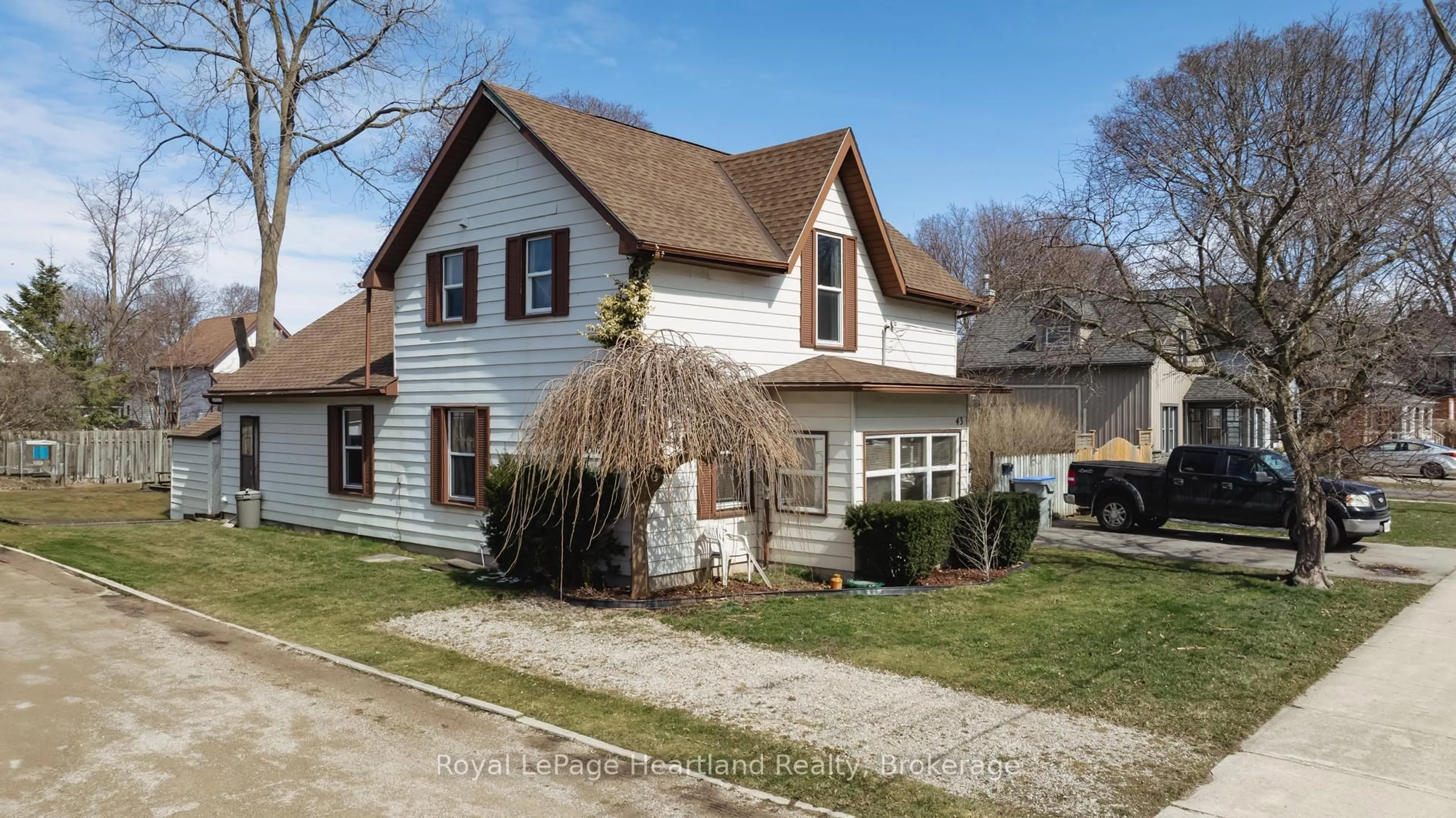 Unknown for 43 Trafalgar St, Goderich Ontario N7A 1T4