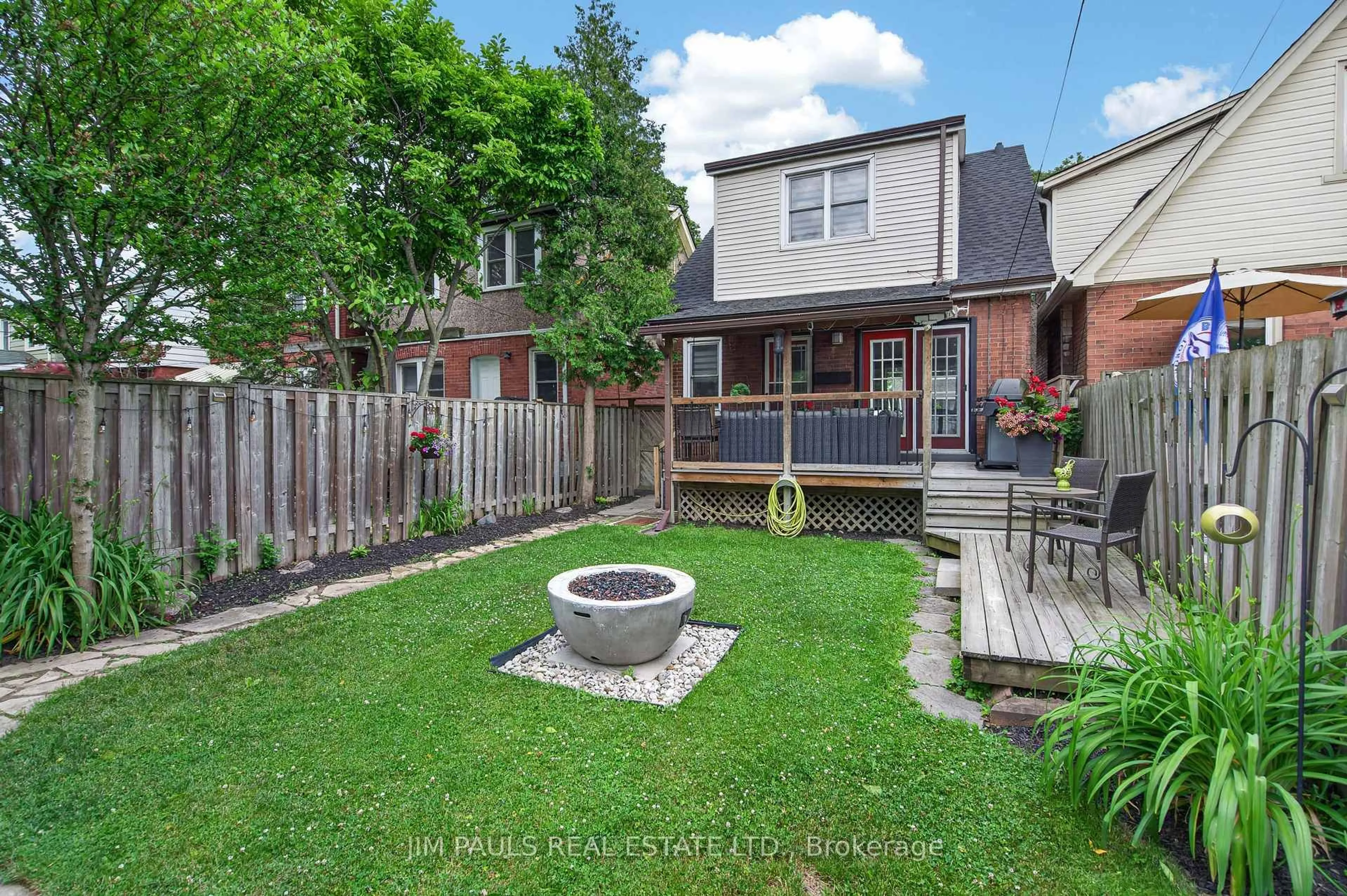 Patio, street for 55 Cameron Ave, Hamilton Ontario L8H 4Z1