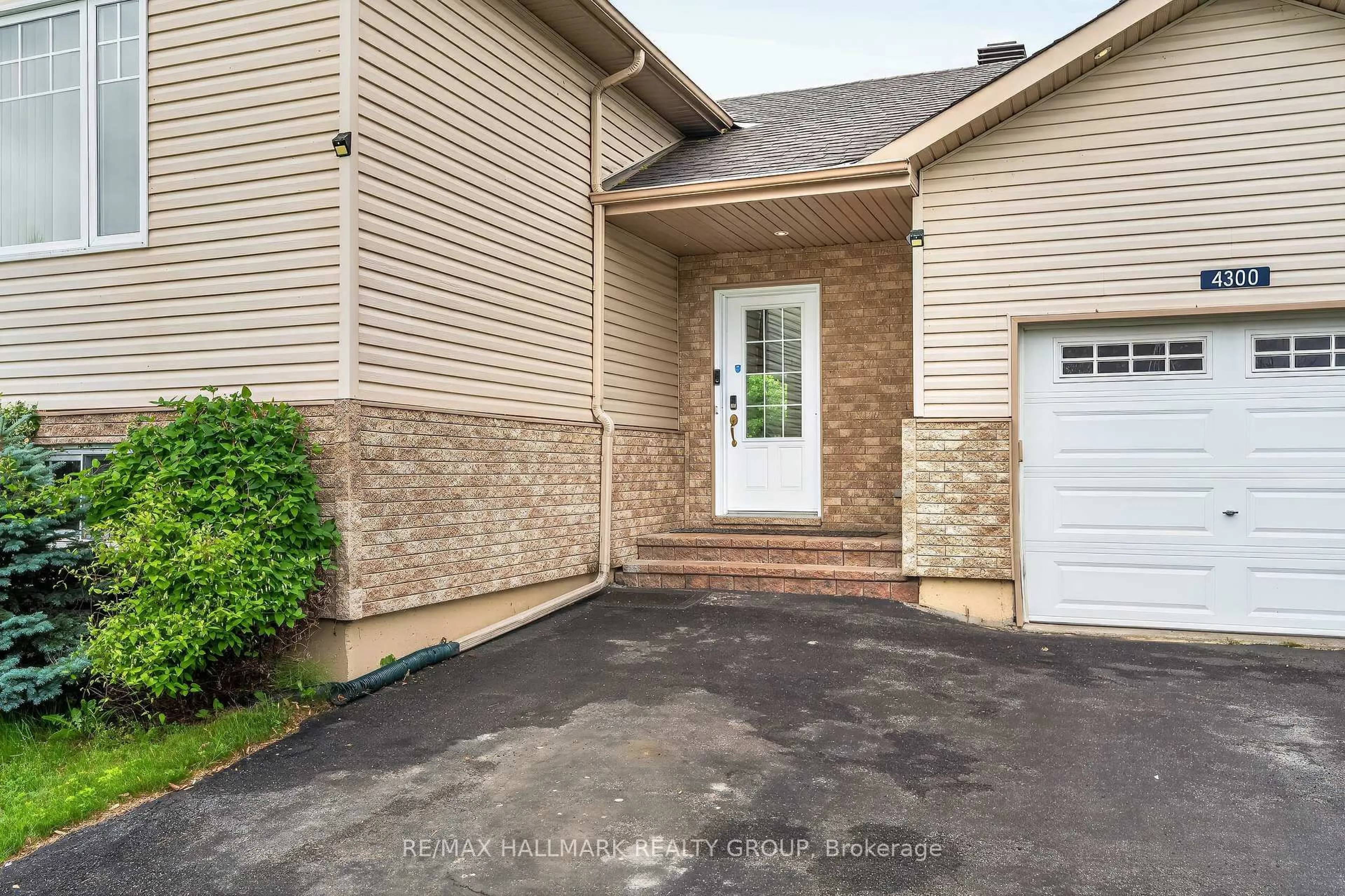 Unknown for 4300 Schell St, South Dundas Ontario K0C 2H0
