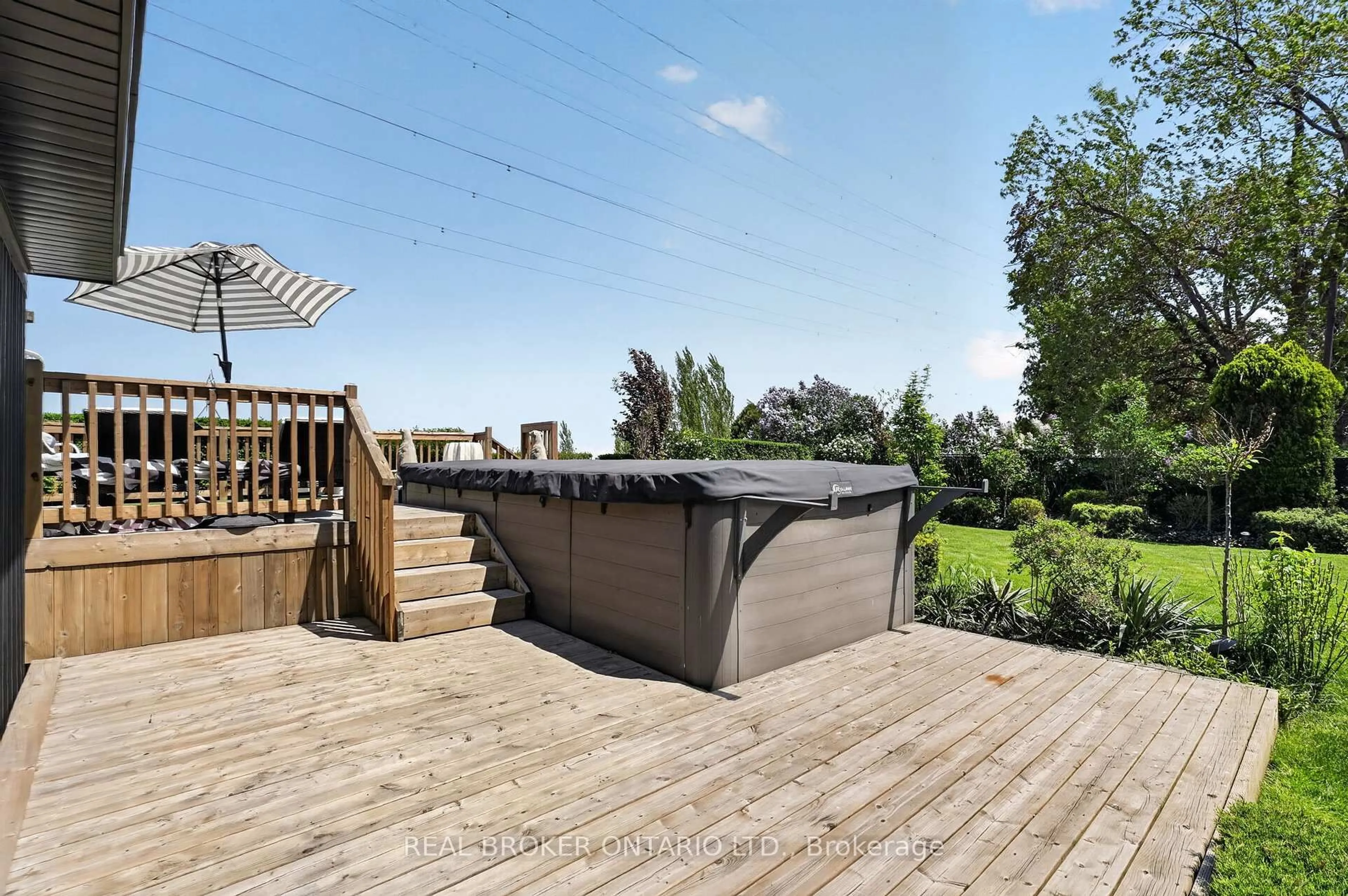 Patio, water/lake/river/ocean view for 711 Beach Blvd, Hamilton Ontario L8H 6Y5
