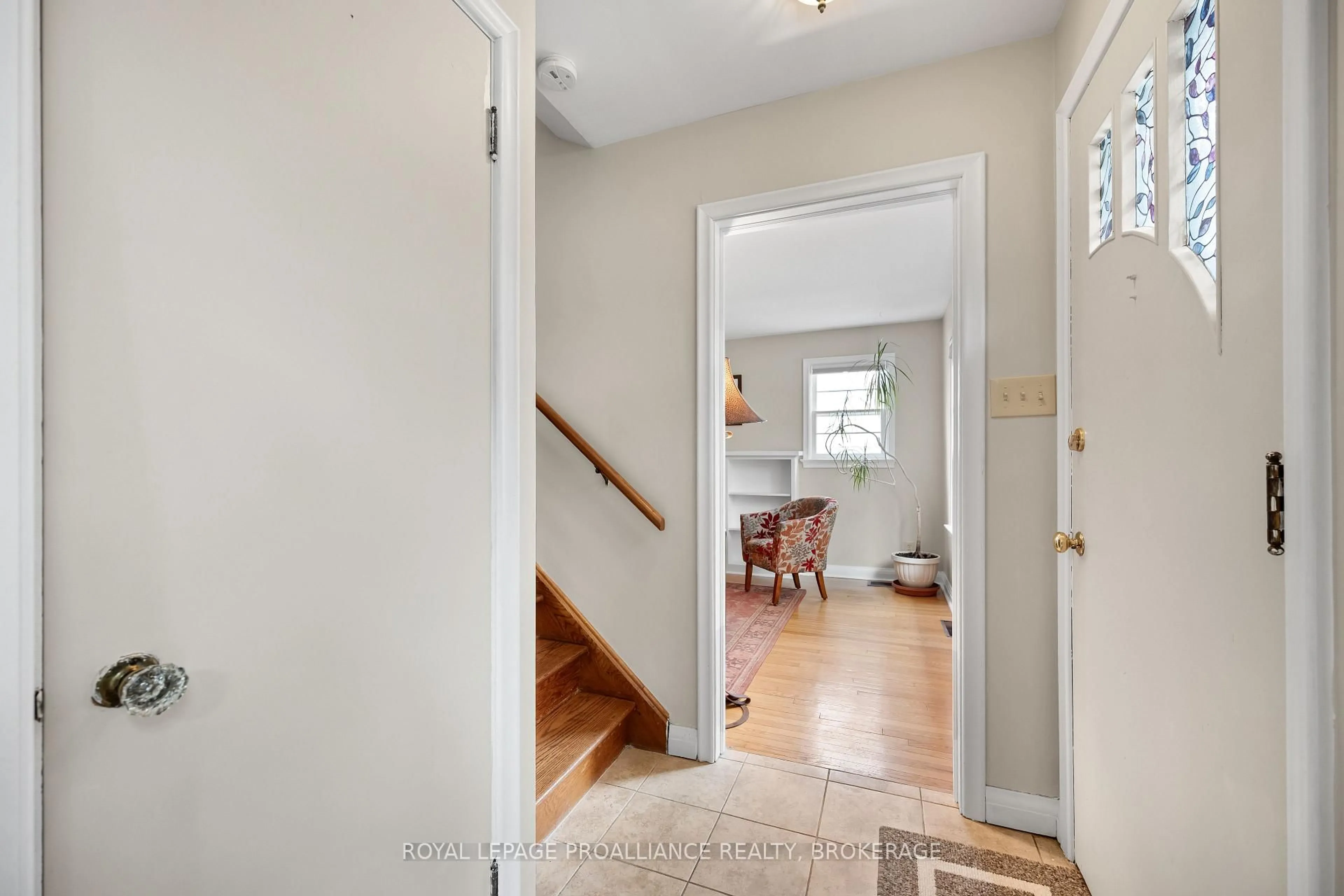 Indoor entryway for 12 Westmoreland Rd, Kingston Ontario K7M 1J5