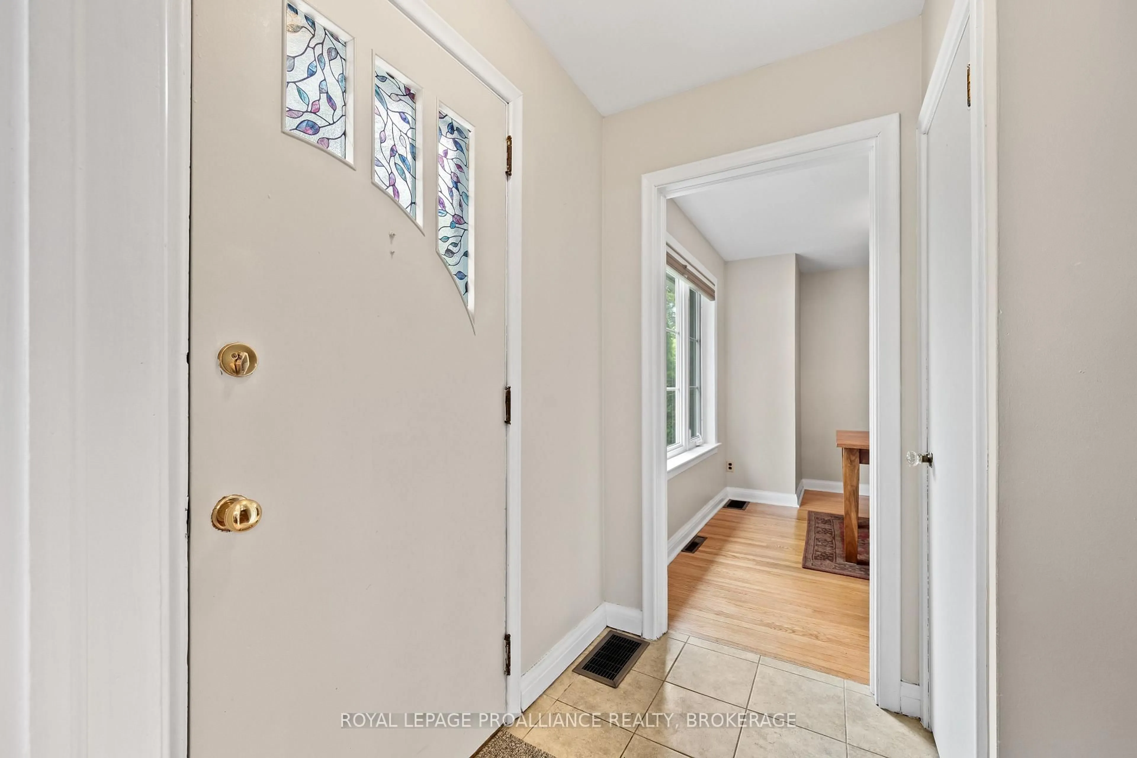 Indoor entryway for 12 Westmoreland Rd, Kingston Ontario K7M 1J5