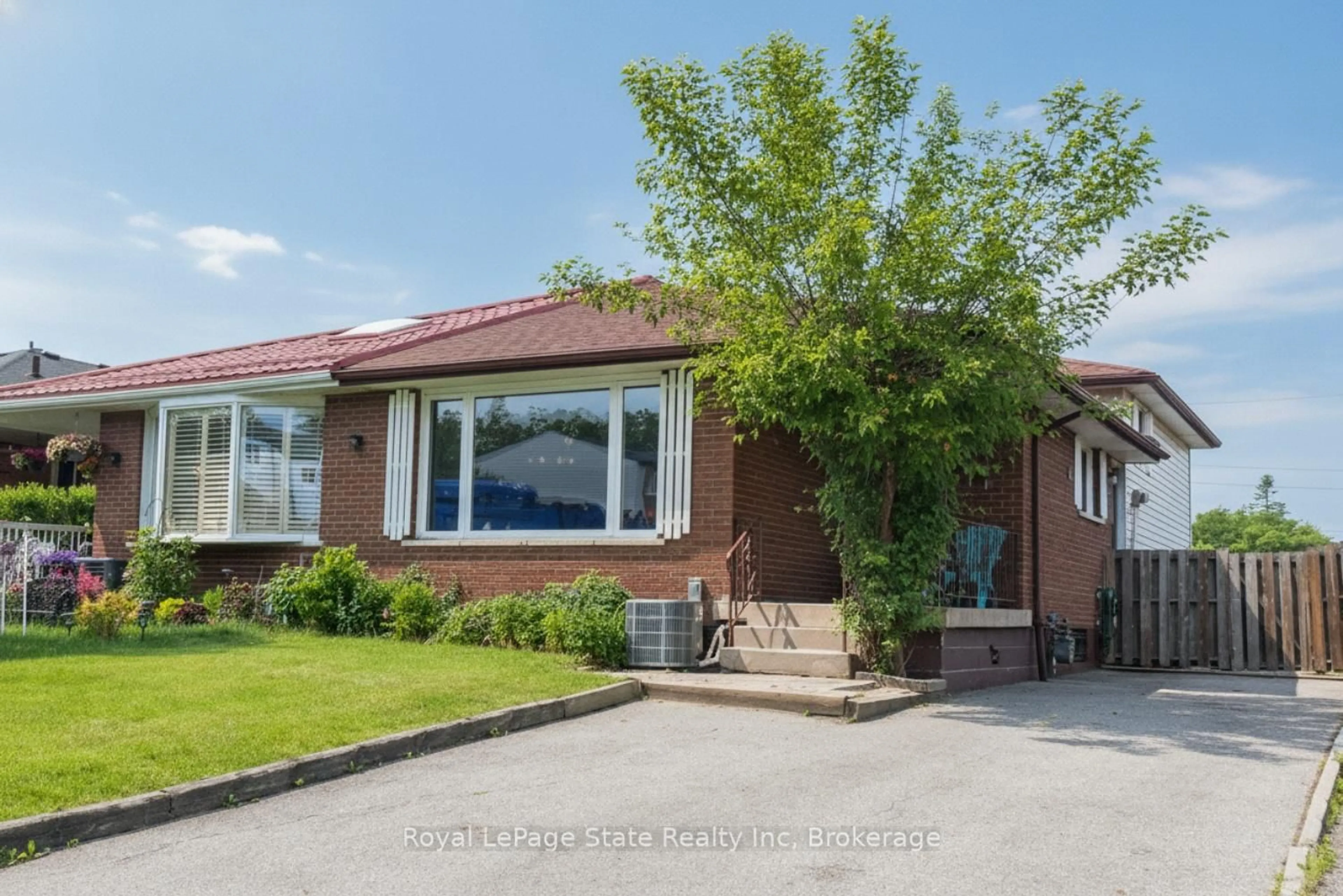 Home with brick exterior material, street for 68 Tindale Crt, Hamilton Ontario L8K 6C7