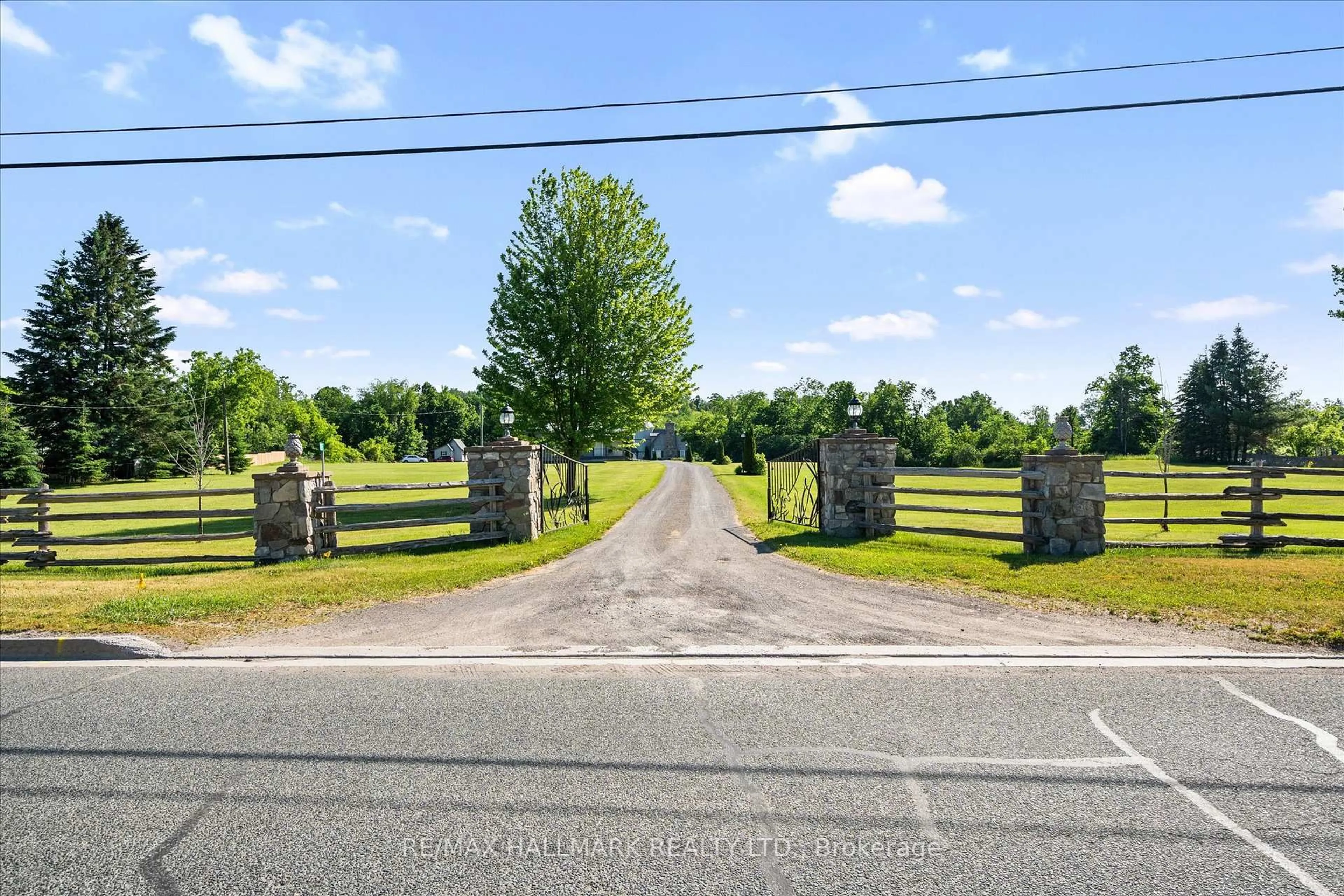 A pic from outside/outdoor area/front of a property/back of a property/a pic from drone, street for 105 County Rd 40 Rd, Asphodel-Norwood Ontario K0L 2V0