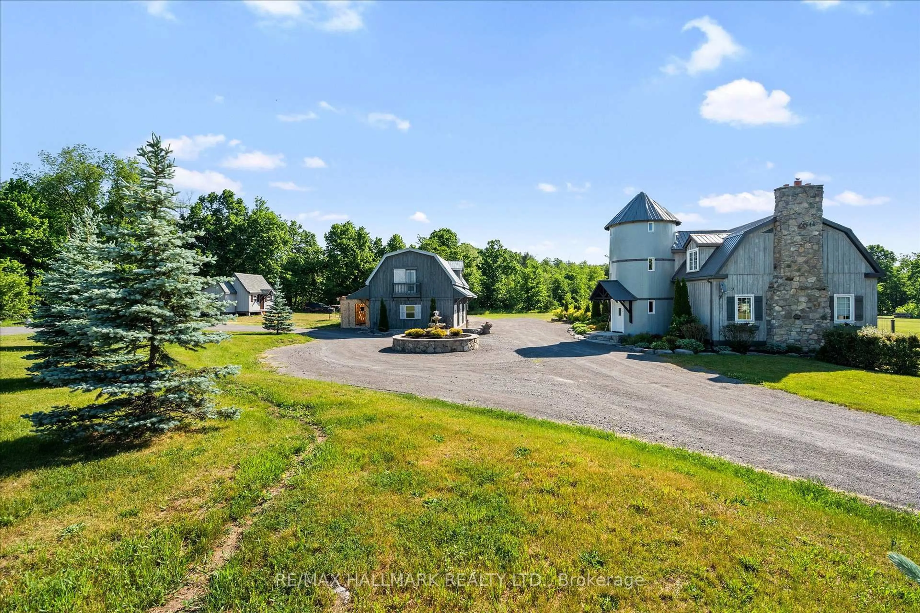 A pic from outside/outdoor area/front of a property/back of a property/a pic from drone, mountain view for 105 County Rd 40 Rd, Asphodel-Norwood Ontario K0L 2V0