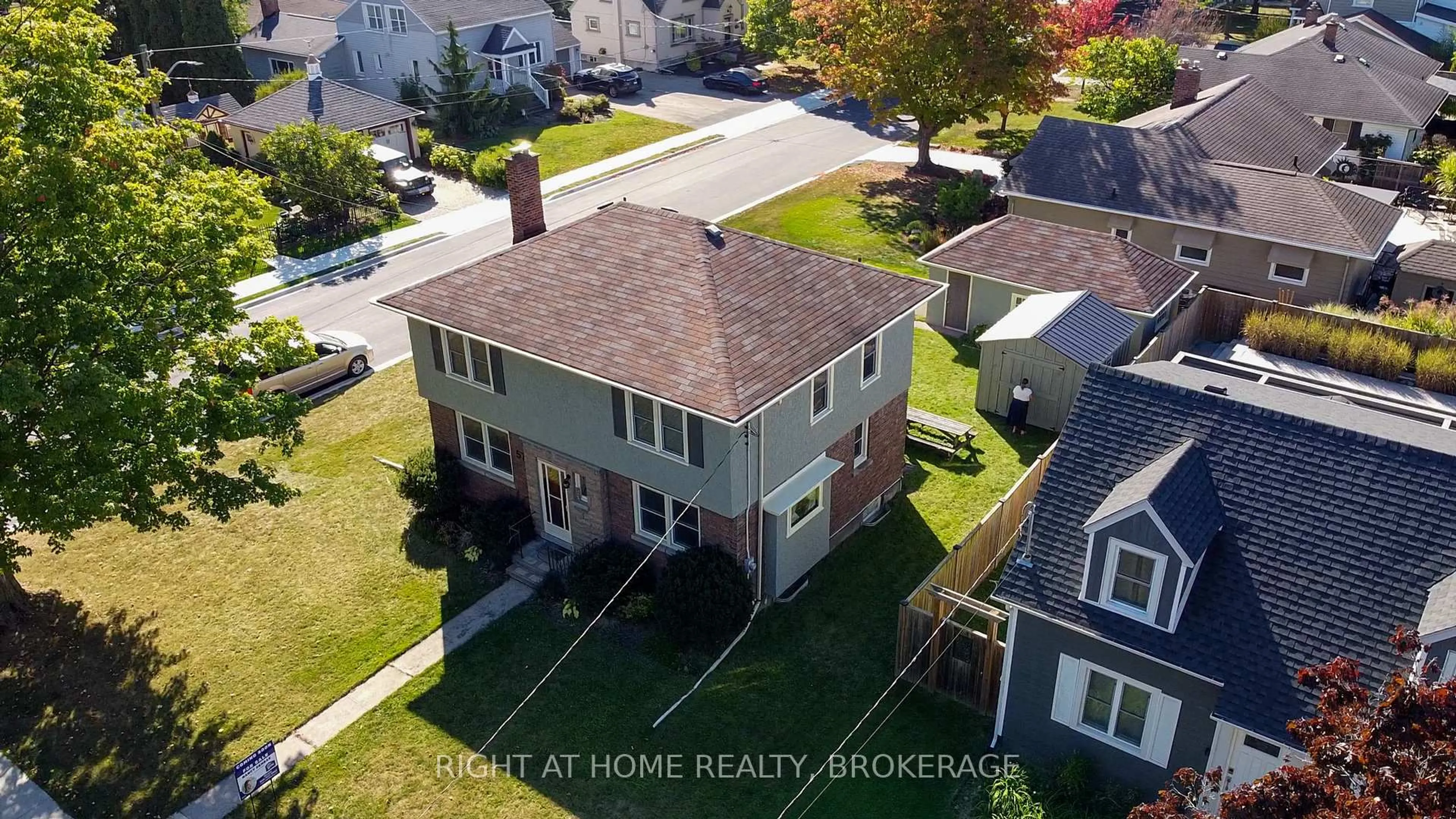 A pic from outside/outdoor area/front of a property/back of a property/a pic from drone, street for 57 Edgar St, Welland Ontario L3C 1S6